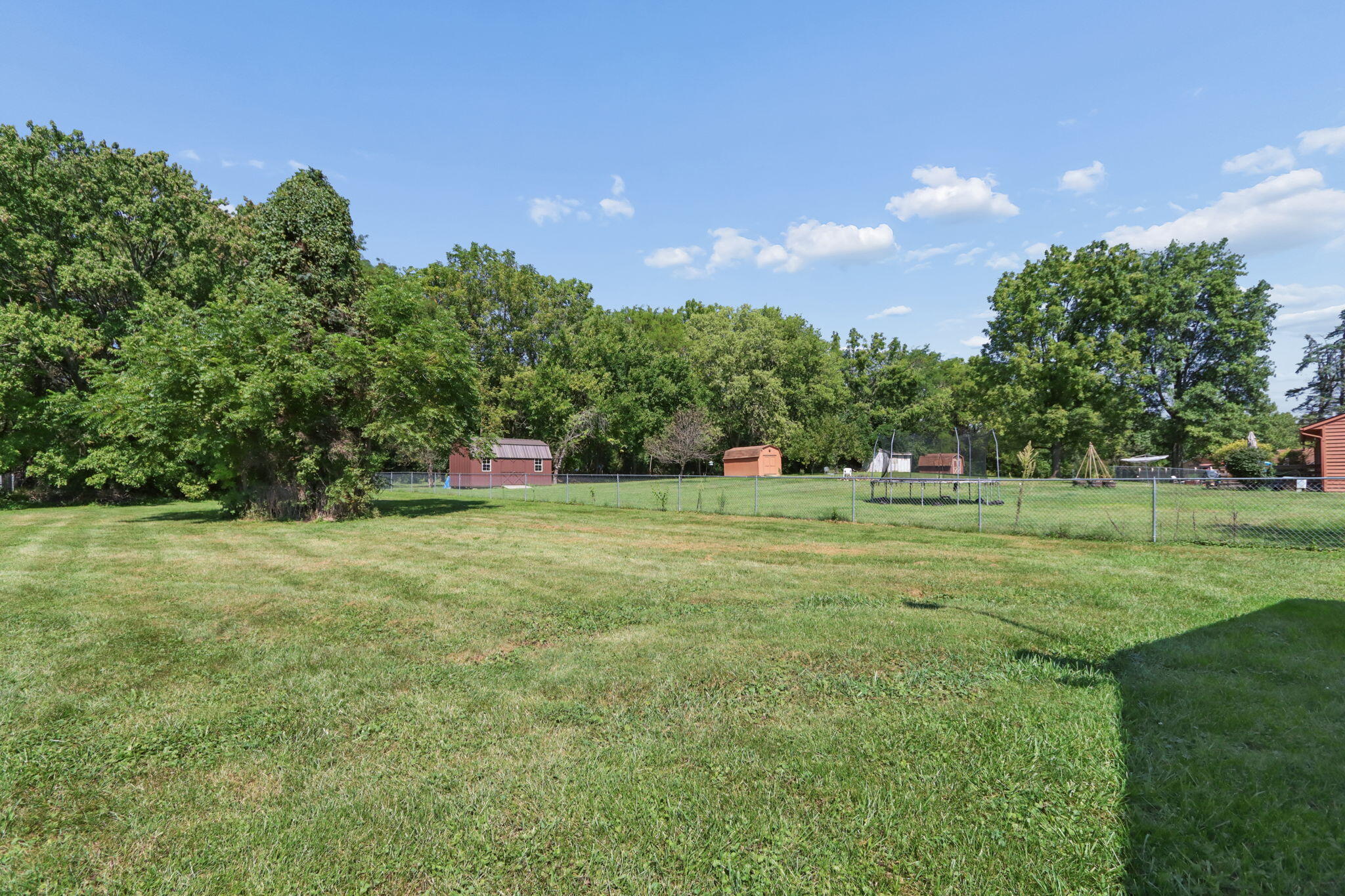 2430 Choctaw, London, Ohio 43140