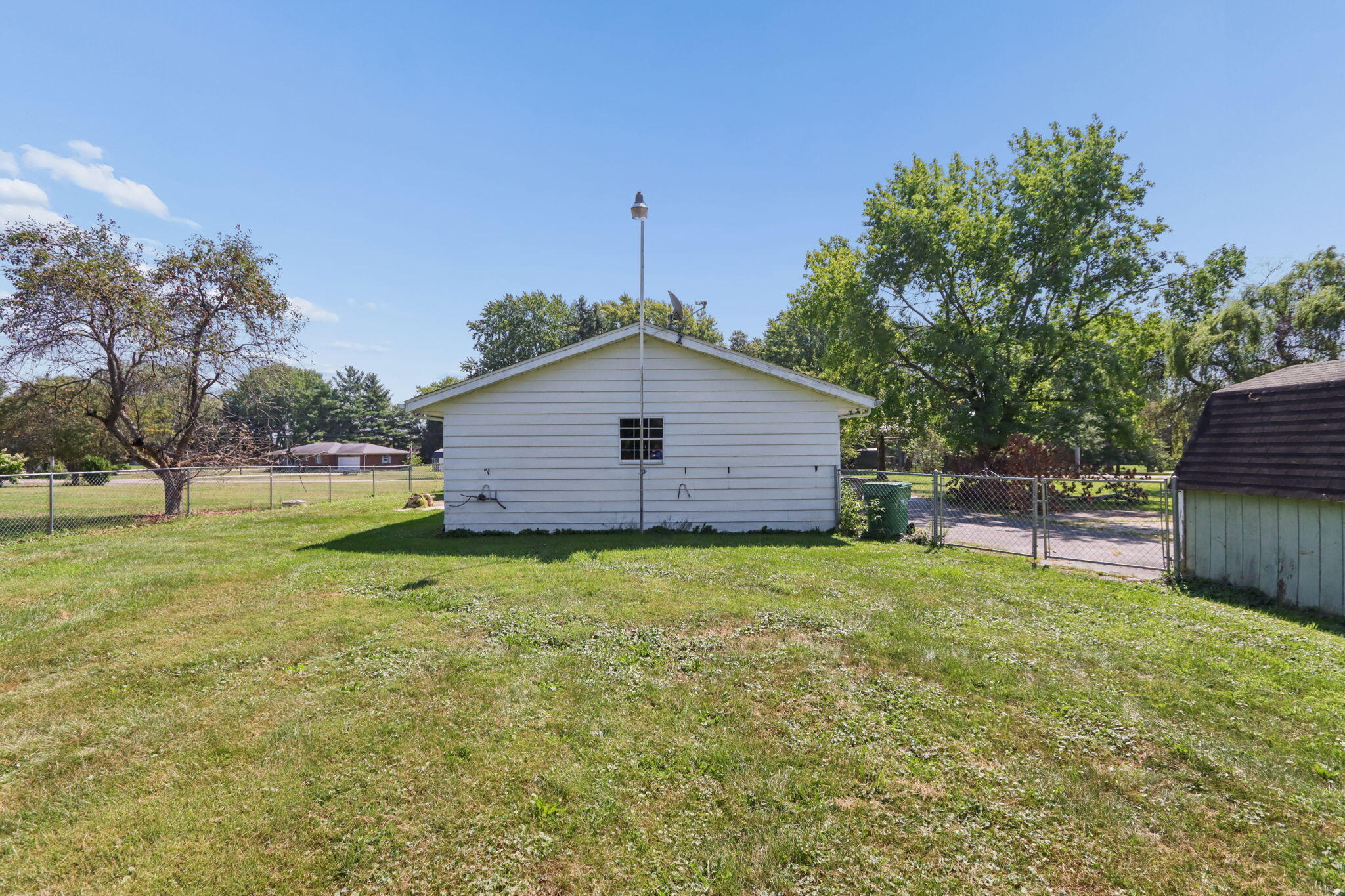 2430 Choctaw, London, Ohio 43140