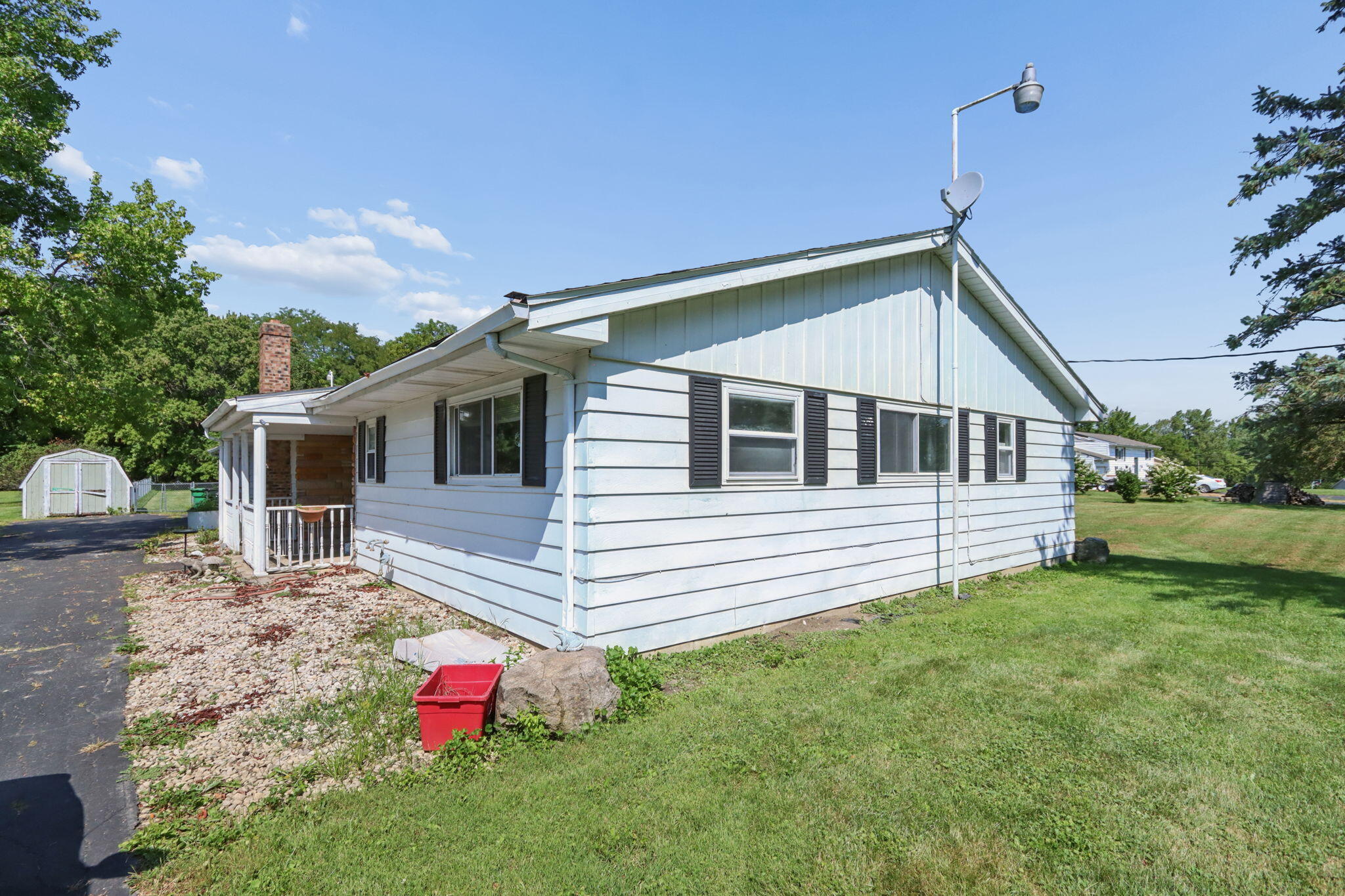 2430 Choctaw, London, Ohio 43140