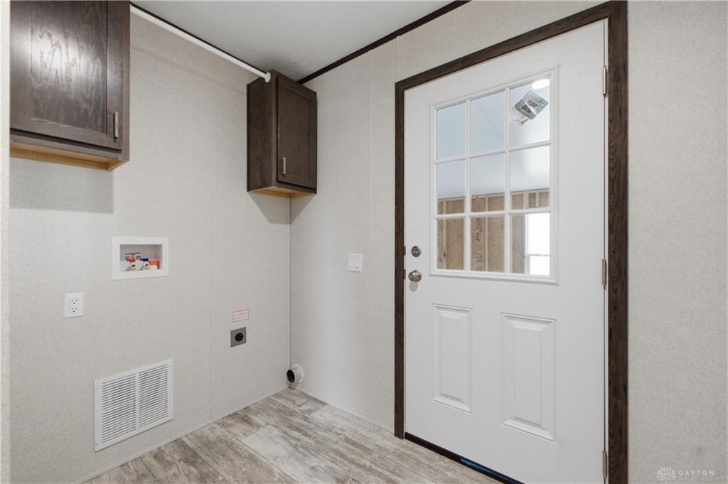 125 South Point, Fairborn, Ohio 45324