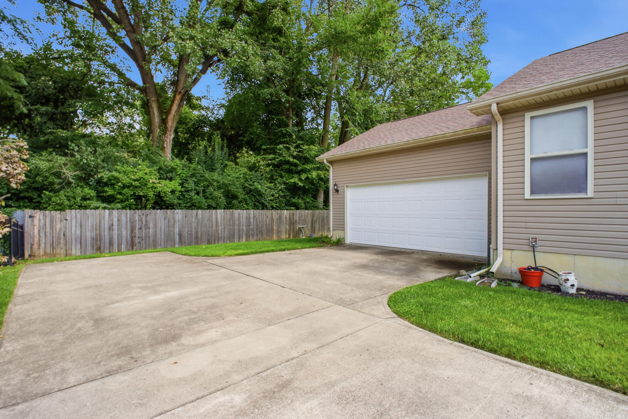 1742 Northpoint, Springfield, Ohio 45503