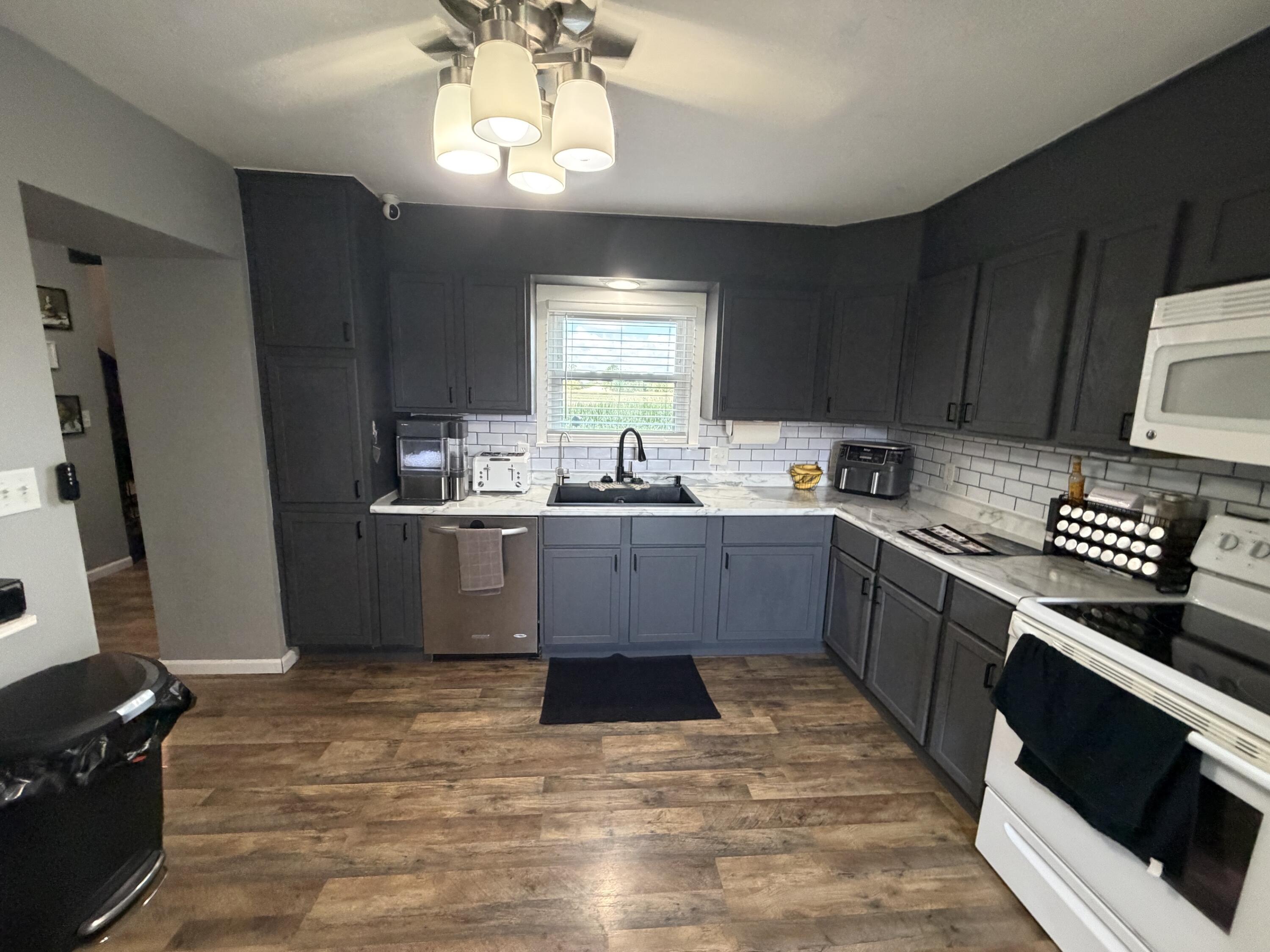 13510 Pasco Montra, Anna, Ohio 45302