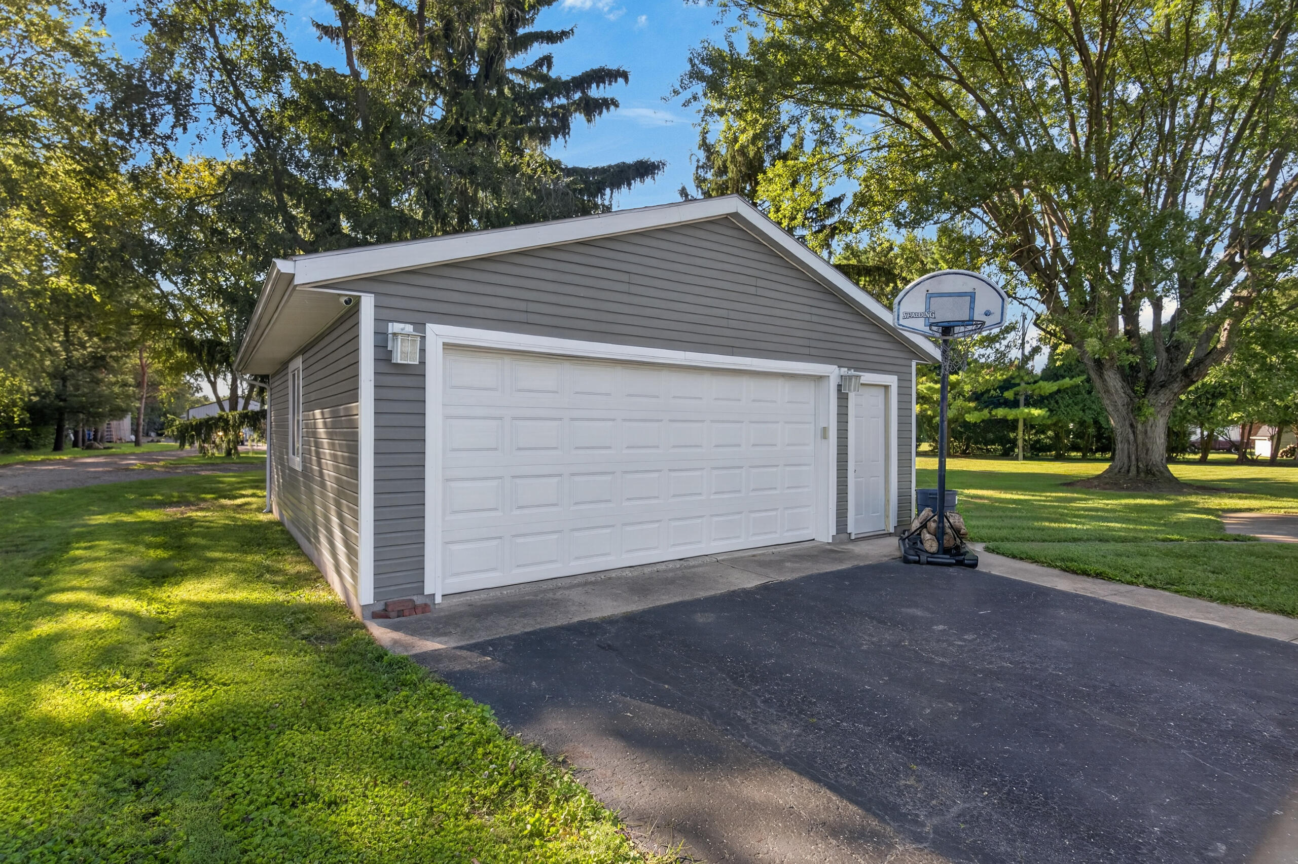 910 Miller, De Graff, Ohio 43318