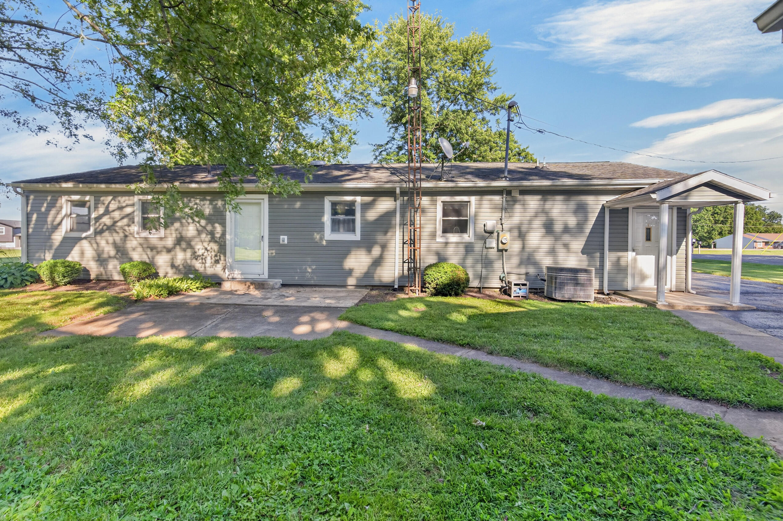 910 Miller, De Graff, Ohio 43318