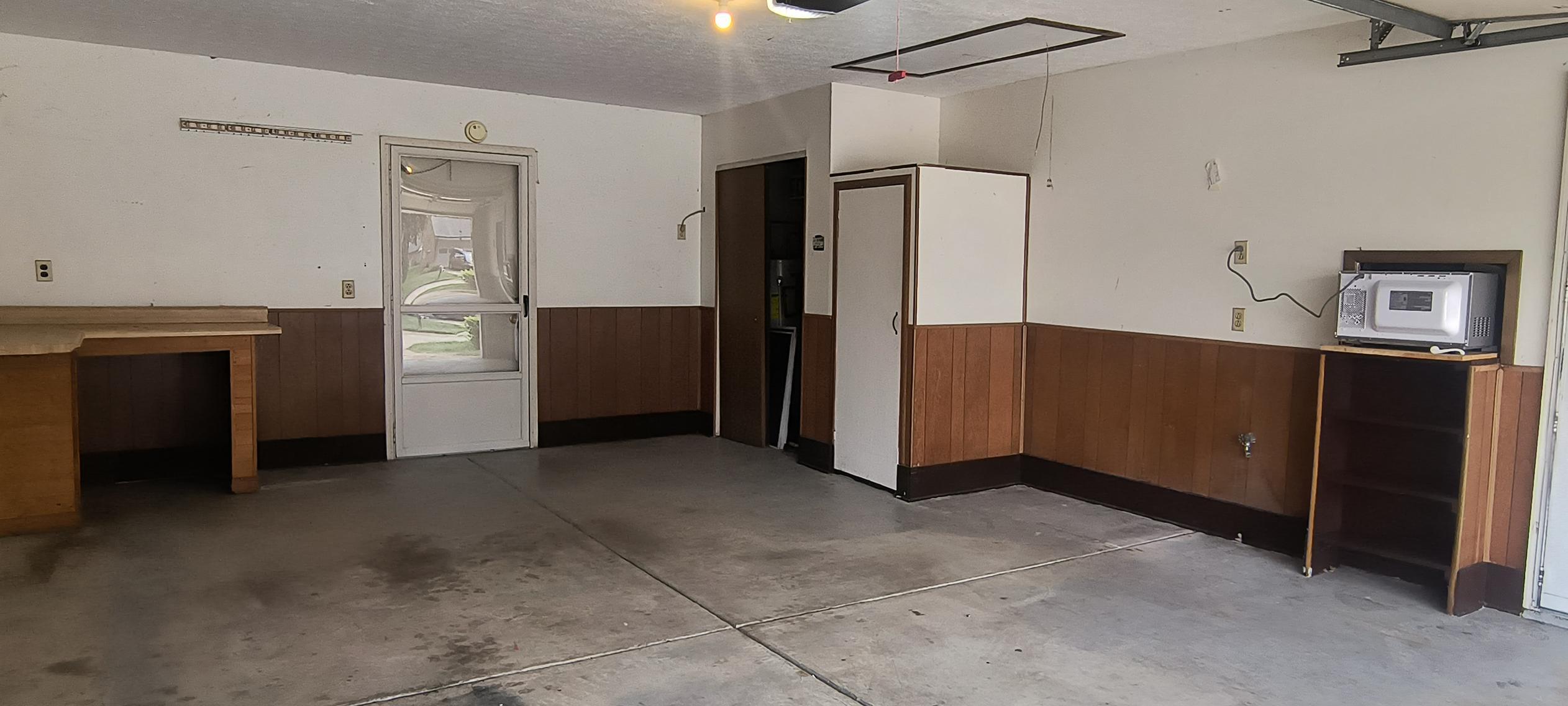 2230 Manhattan, Springfield, Ohio 45504