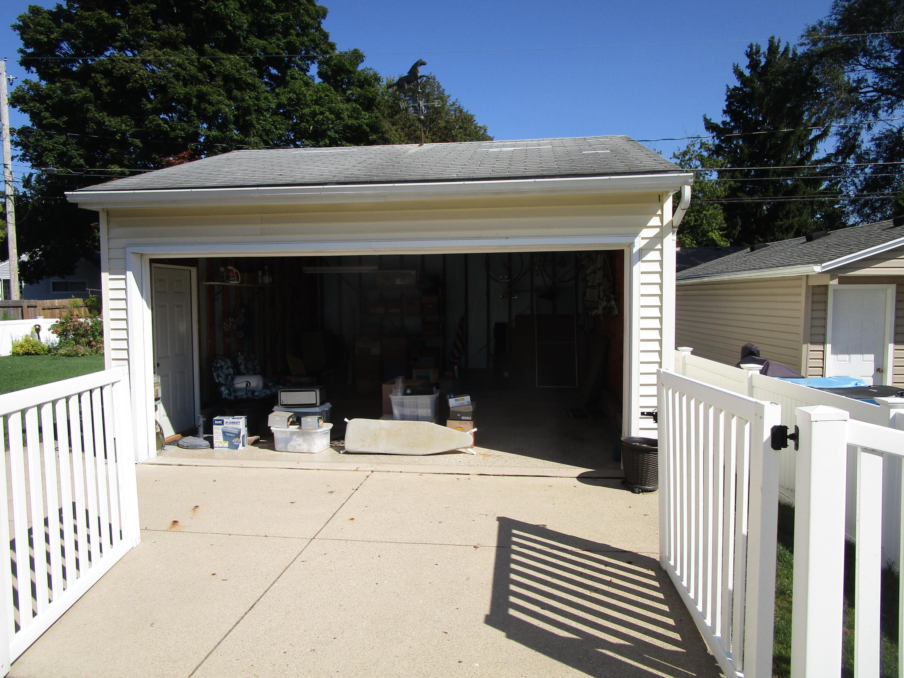 394 Miles, Tipp City, Ohio 45371