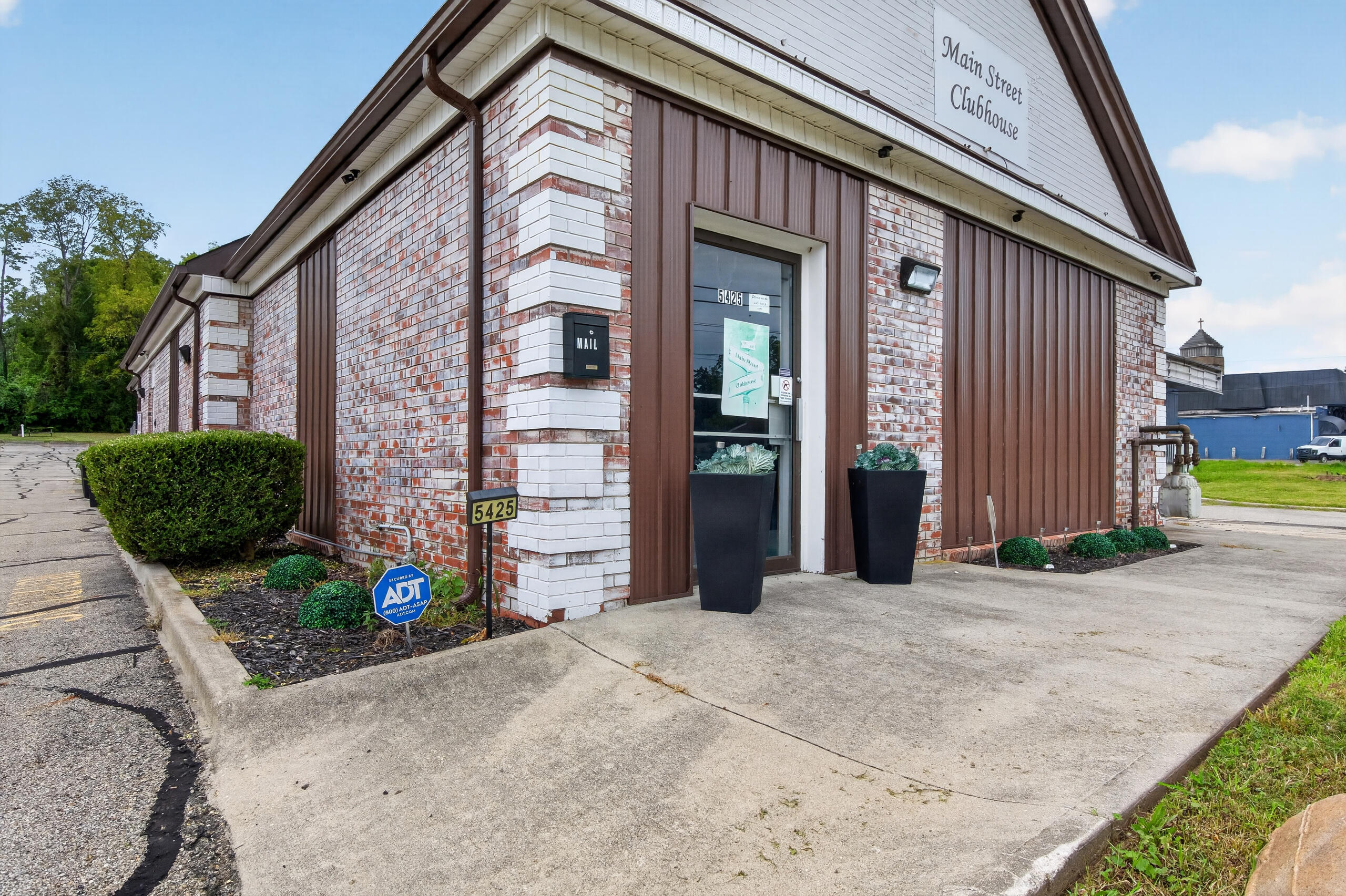 5425 Main, Dayton, Ohio 45415