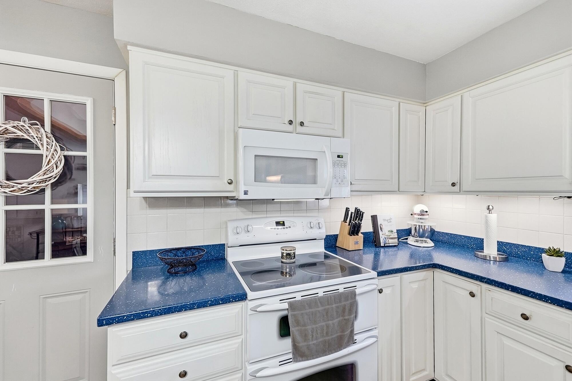 742 Hartford, Springfield, Ohio 45503