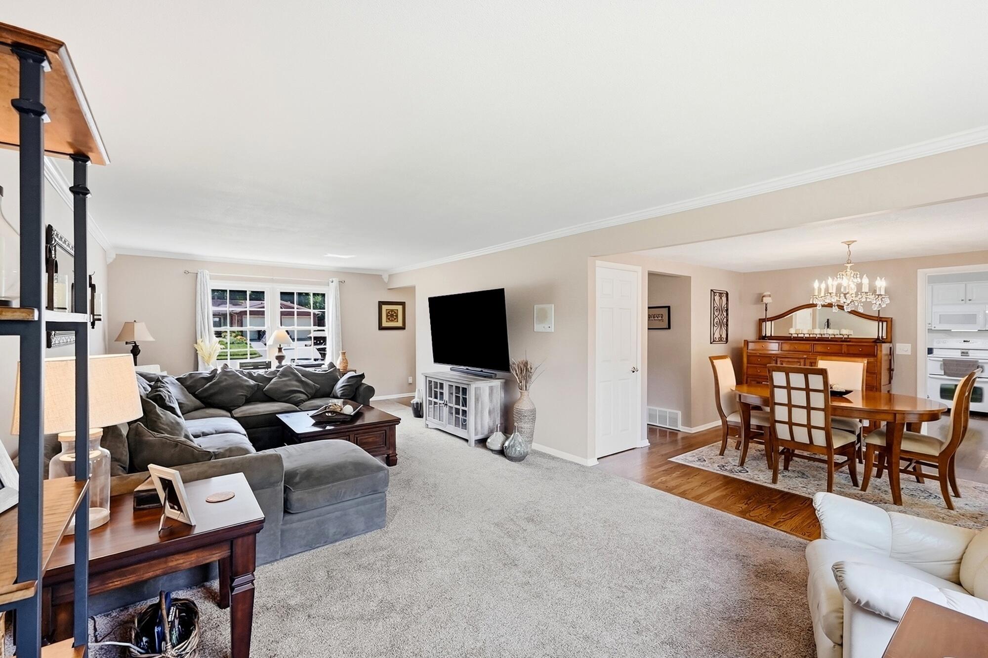 742 Hartford, Springfield, Ohio 45503