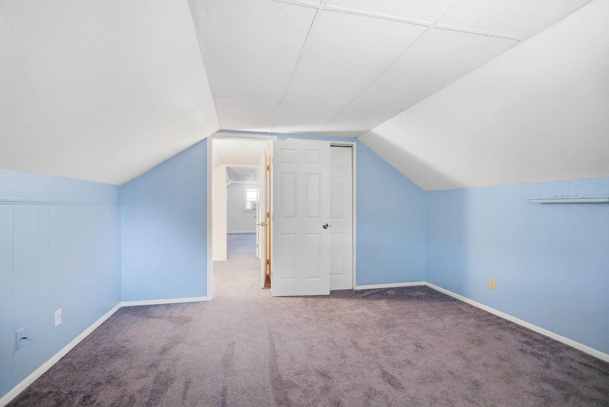 1956 Elaina, Springfield, Ohio 45503