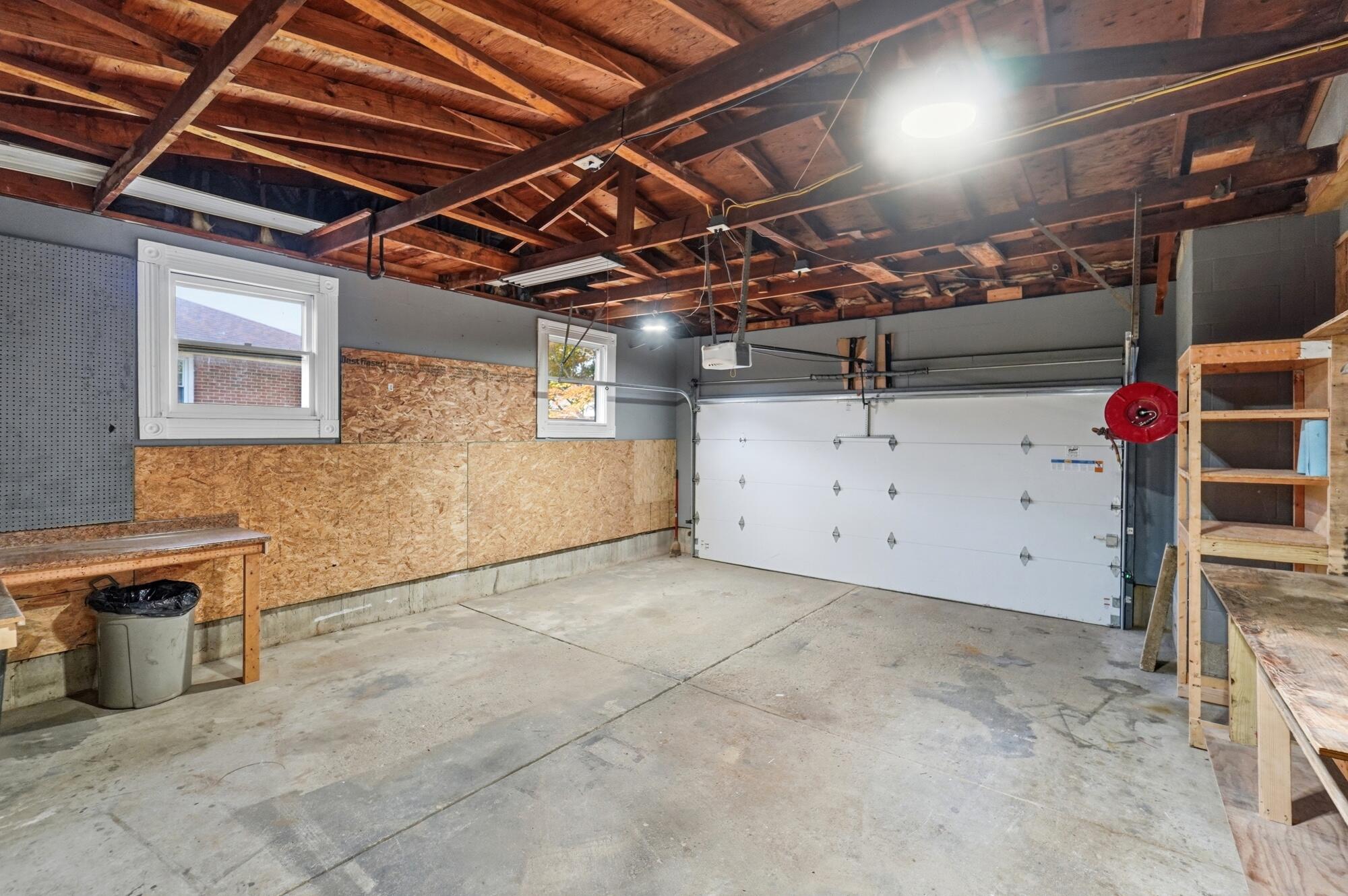1956 Elaina, Springfield, Ohio 45503