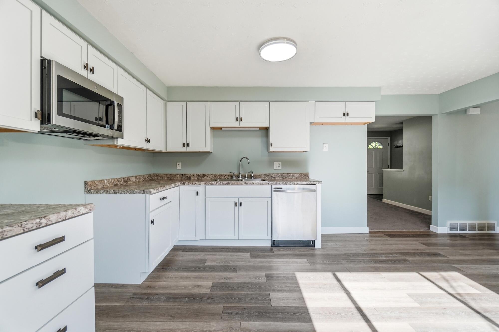 1956 Elaina, Springfield, Ohio 45503