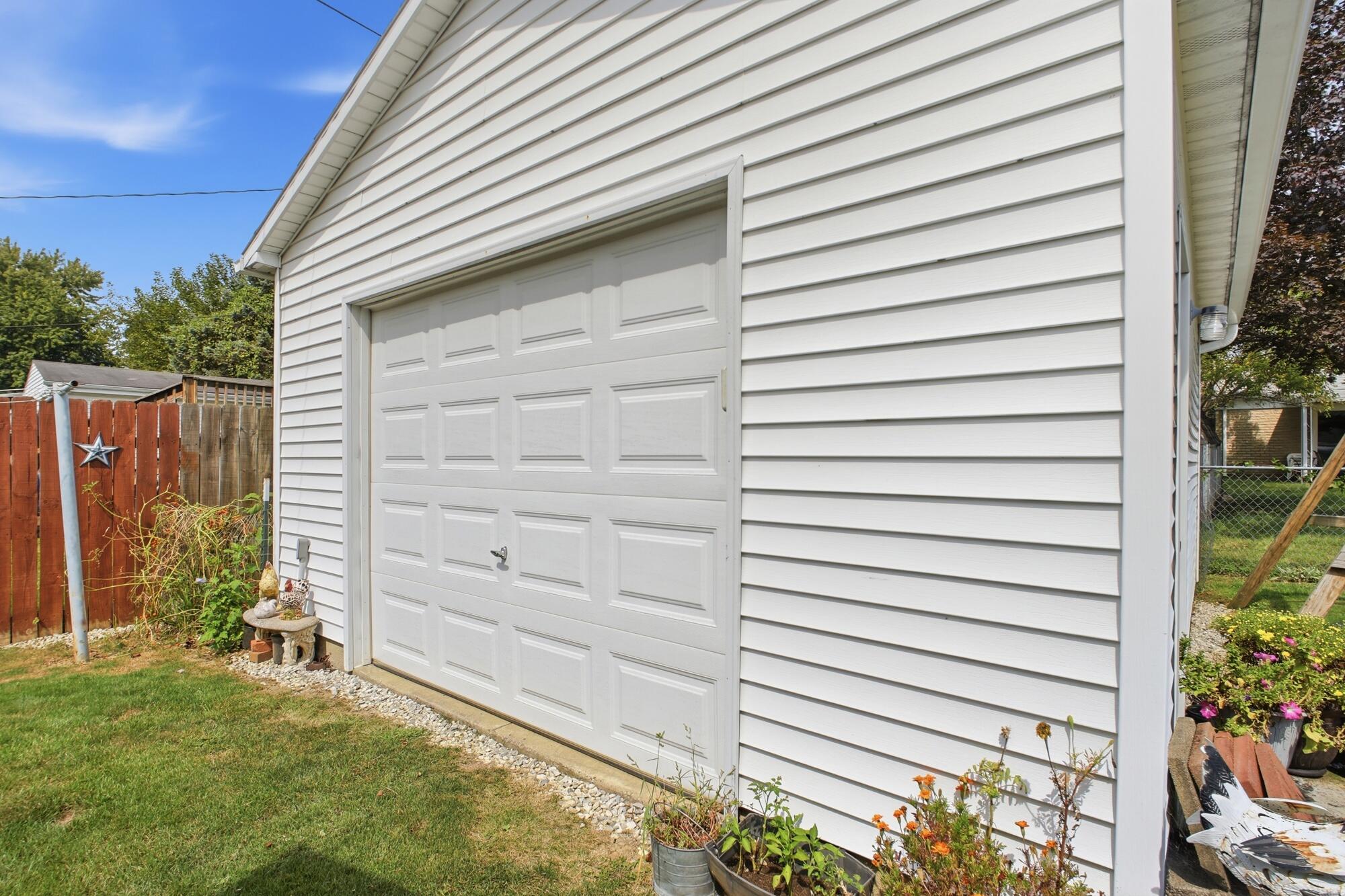 7335 Cosner, Dayton, Ohio 45424