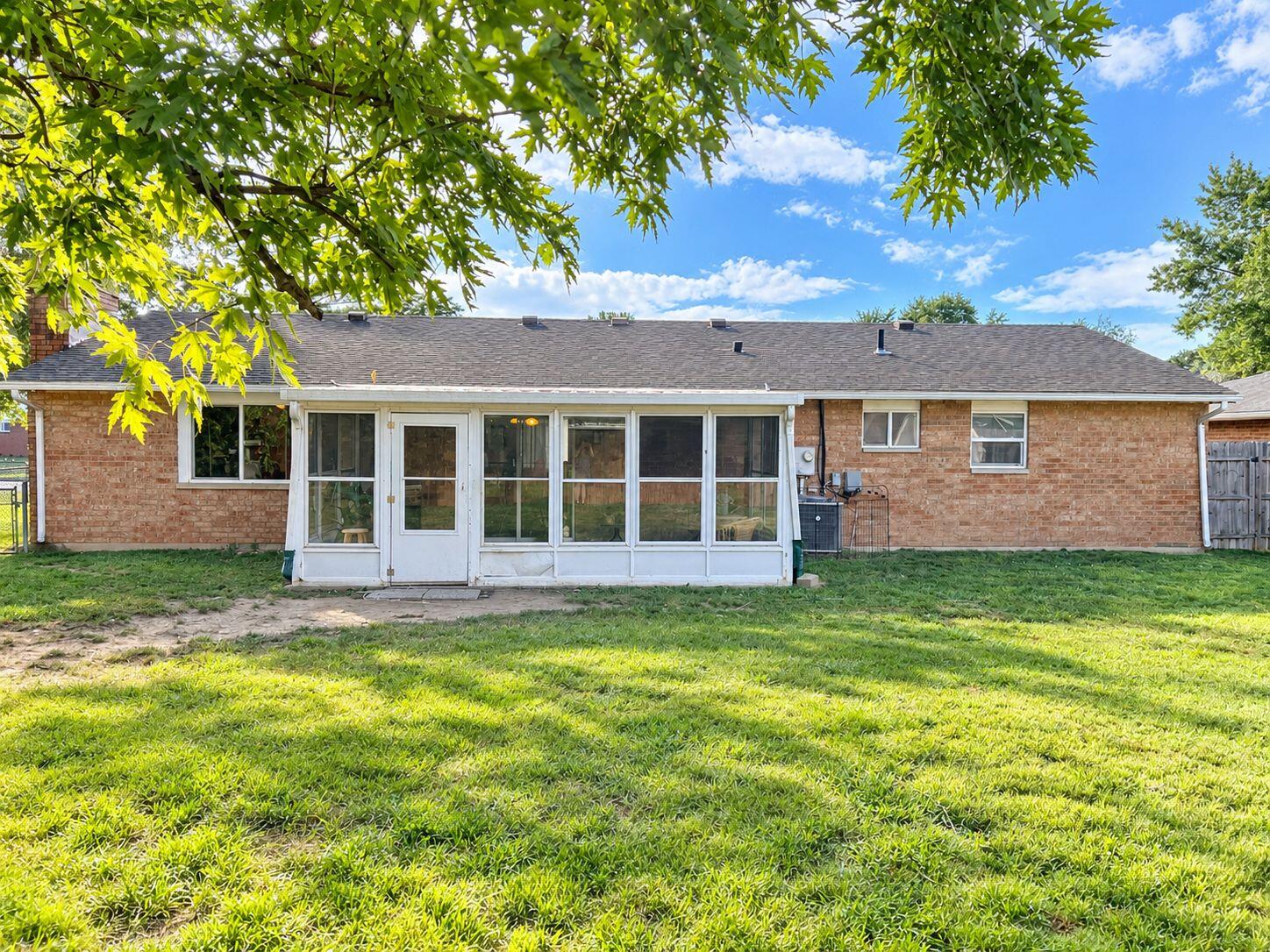 2403 New Castle, Troy, Ohio 45373
