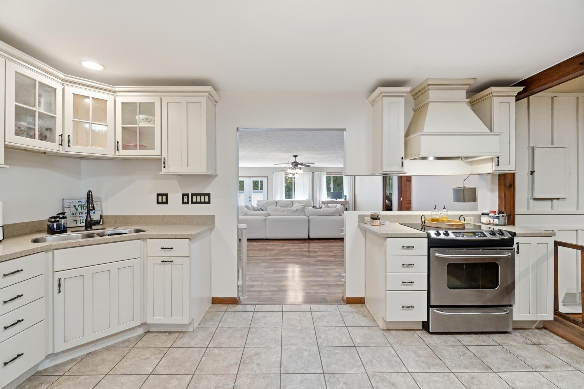 3230 Glouster, Springfield, Ohio 45503