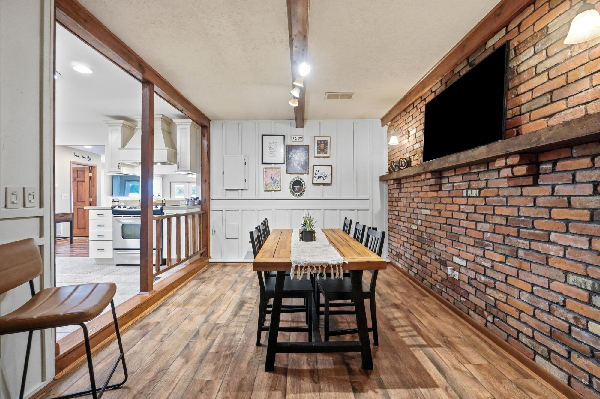 3230 Glouster, Springfield, Ohio 45503