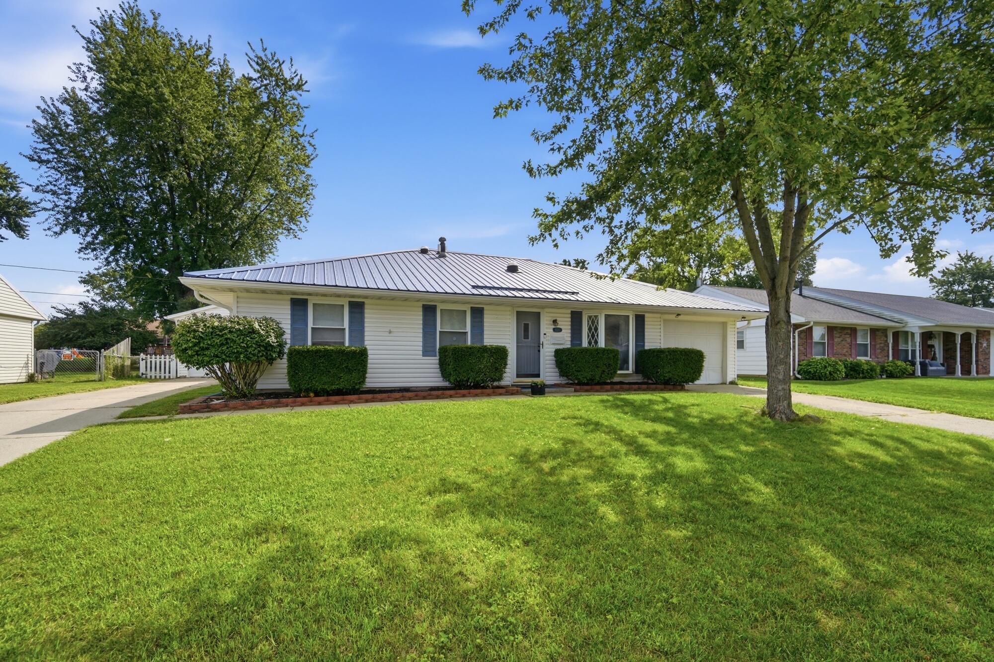 3230 Glouster, Springfield, Ohio 45503