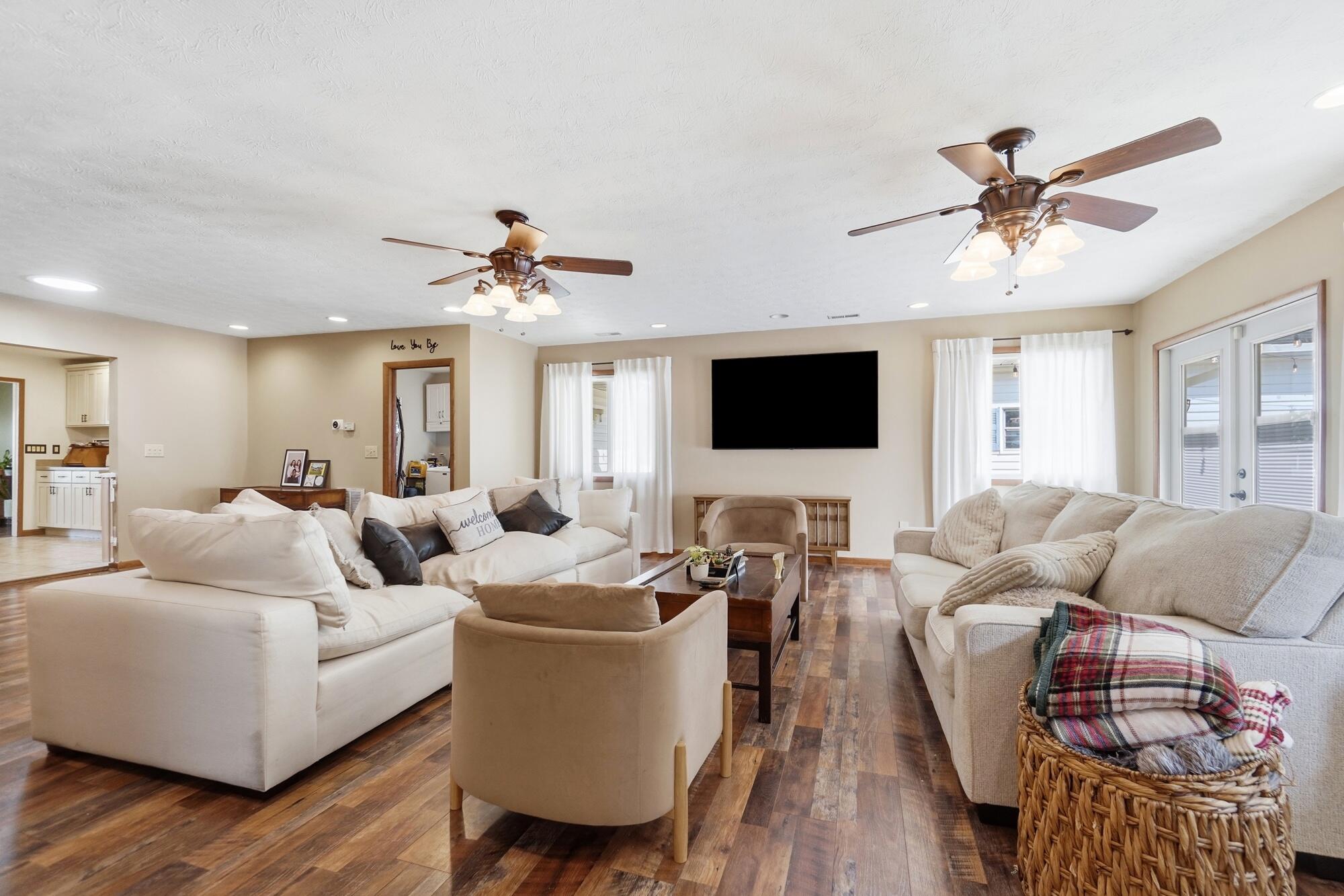 3230 Glouster, Springfield, Ohio 45503