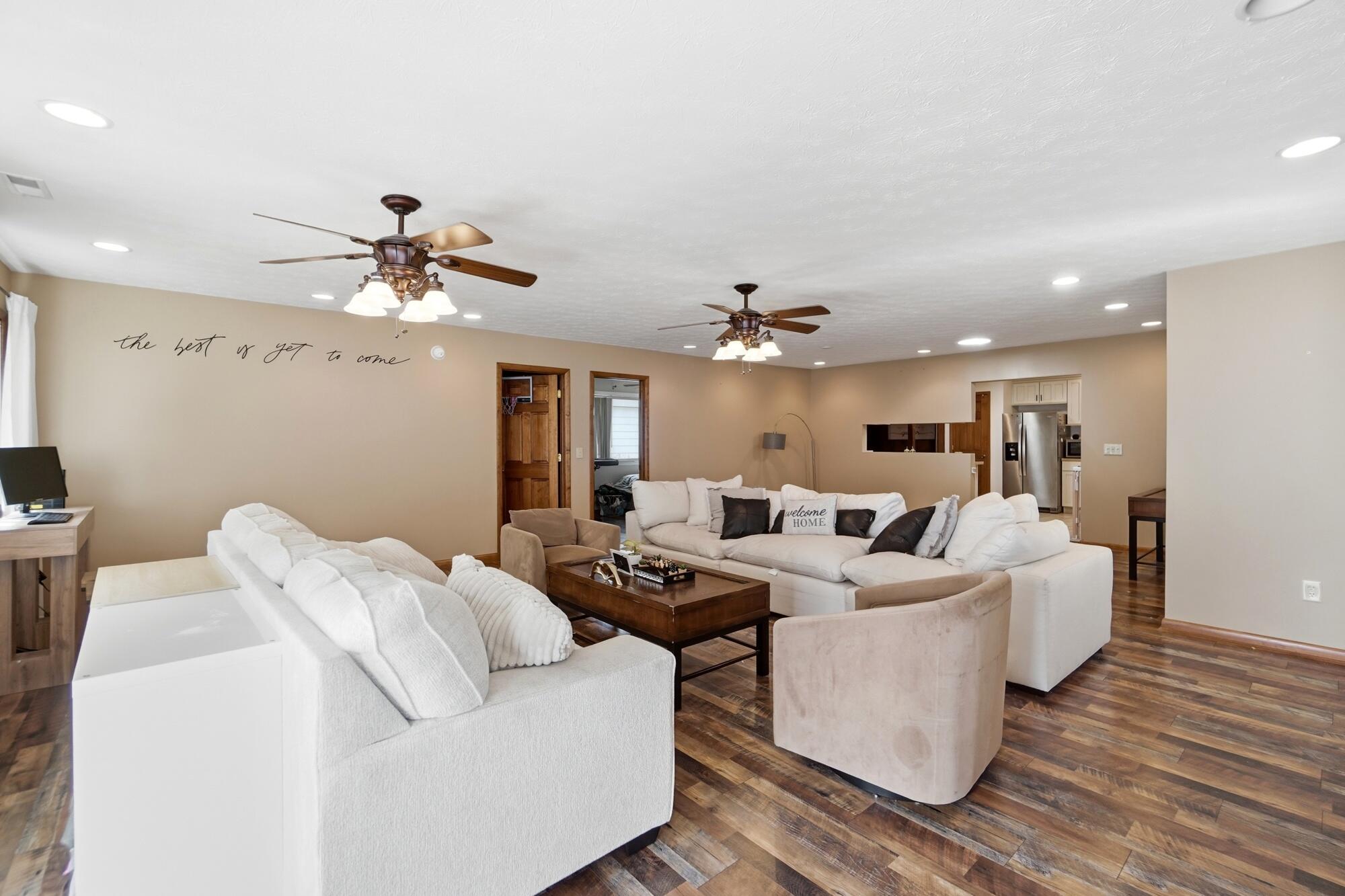 3230 Glouster, Springfield, Ohio 45503