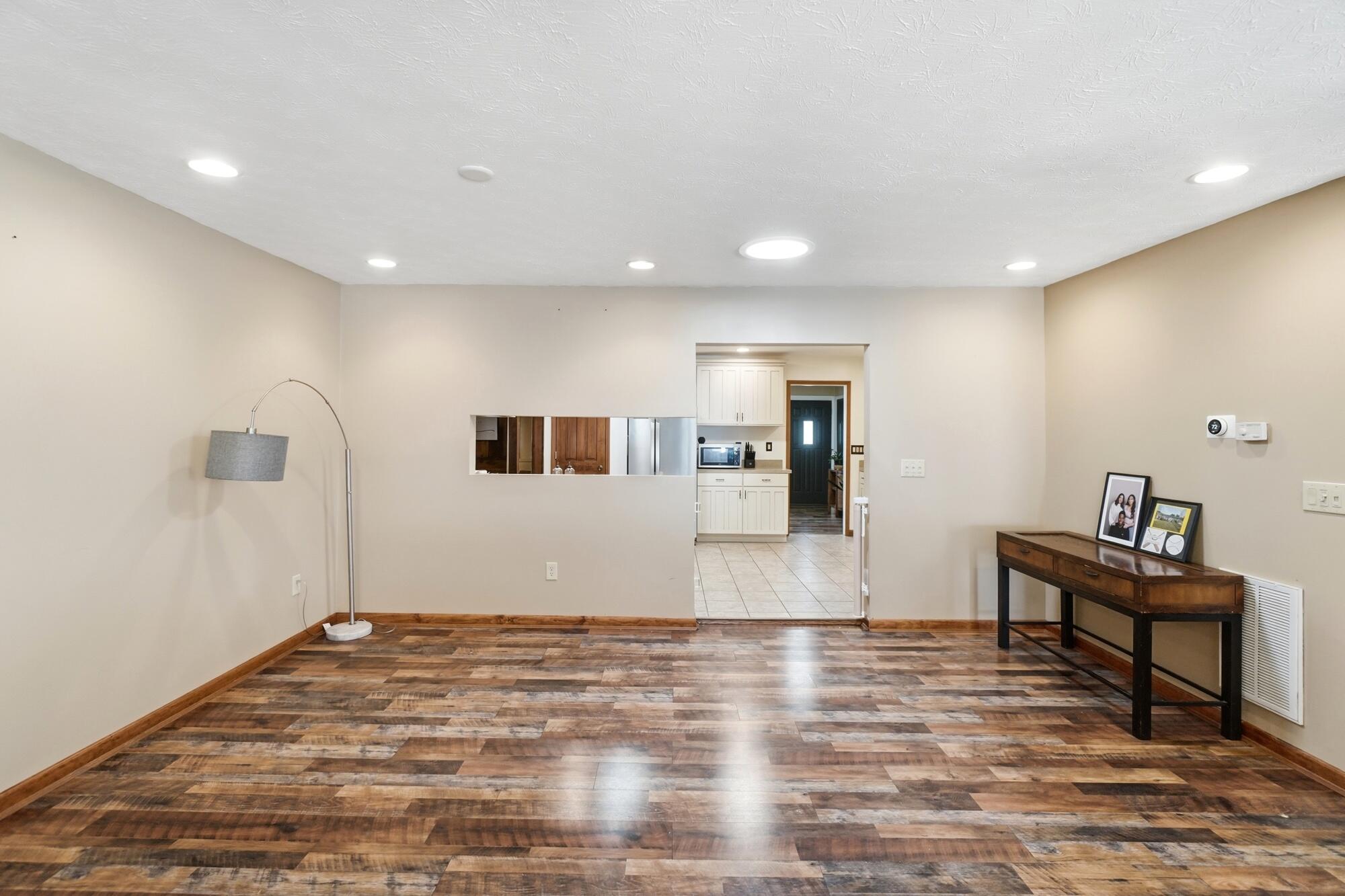 3230 Glouster, Springfield, Ohio 45503