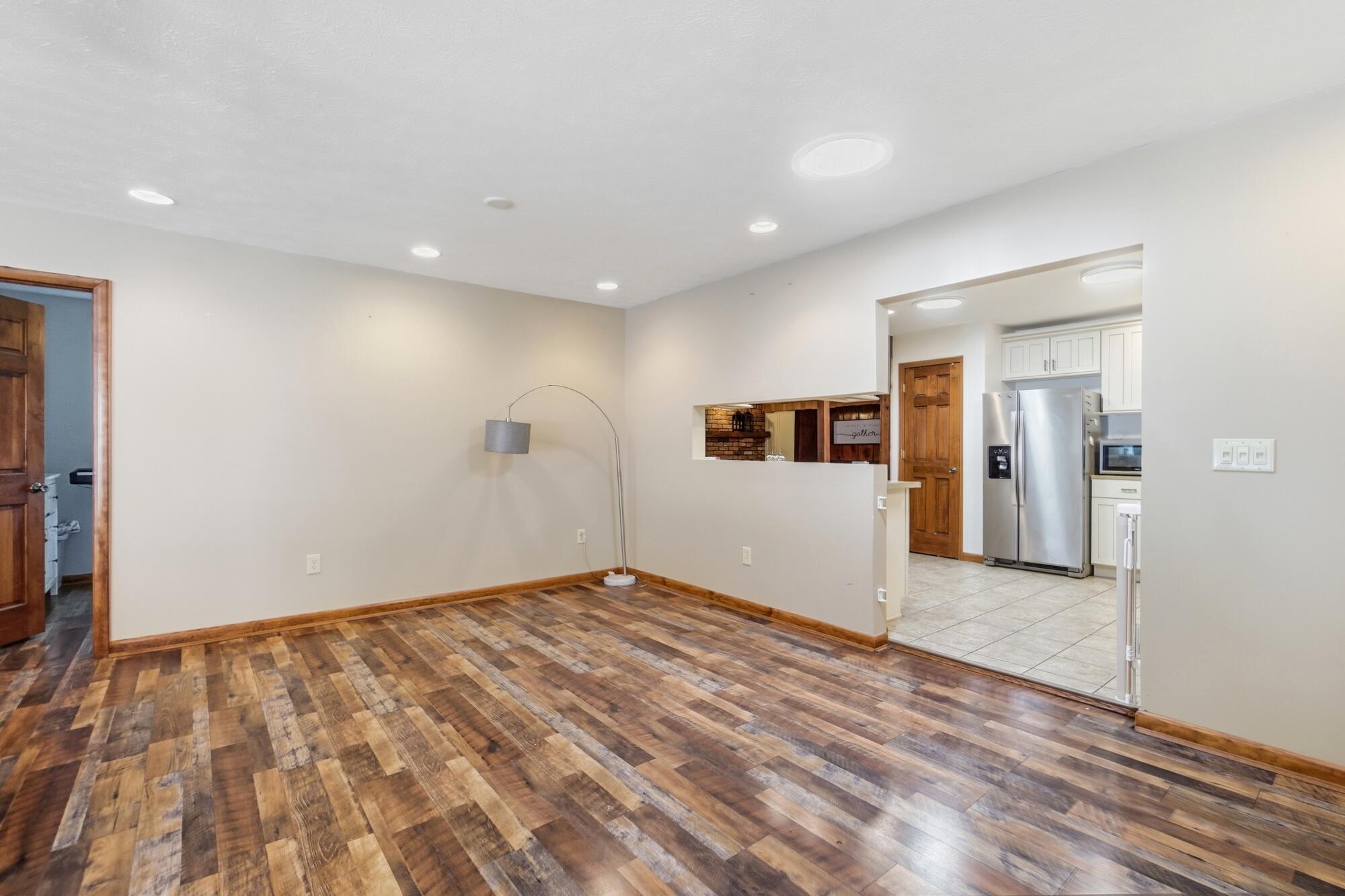 3230 Glouster, Springfield, Ohio 45503