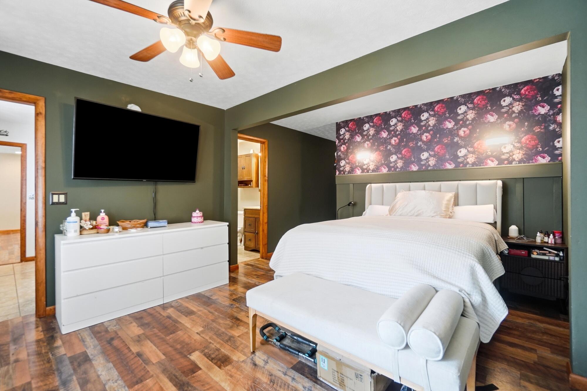 3230 Glouster, Springfield, Ohio 45503