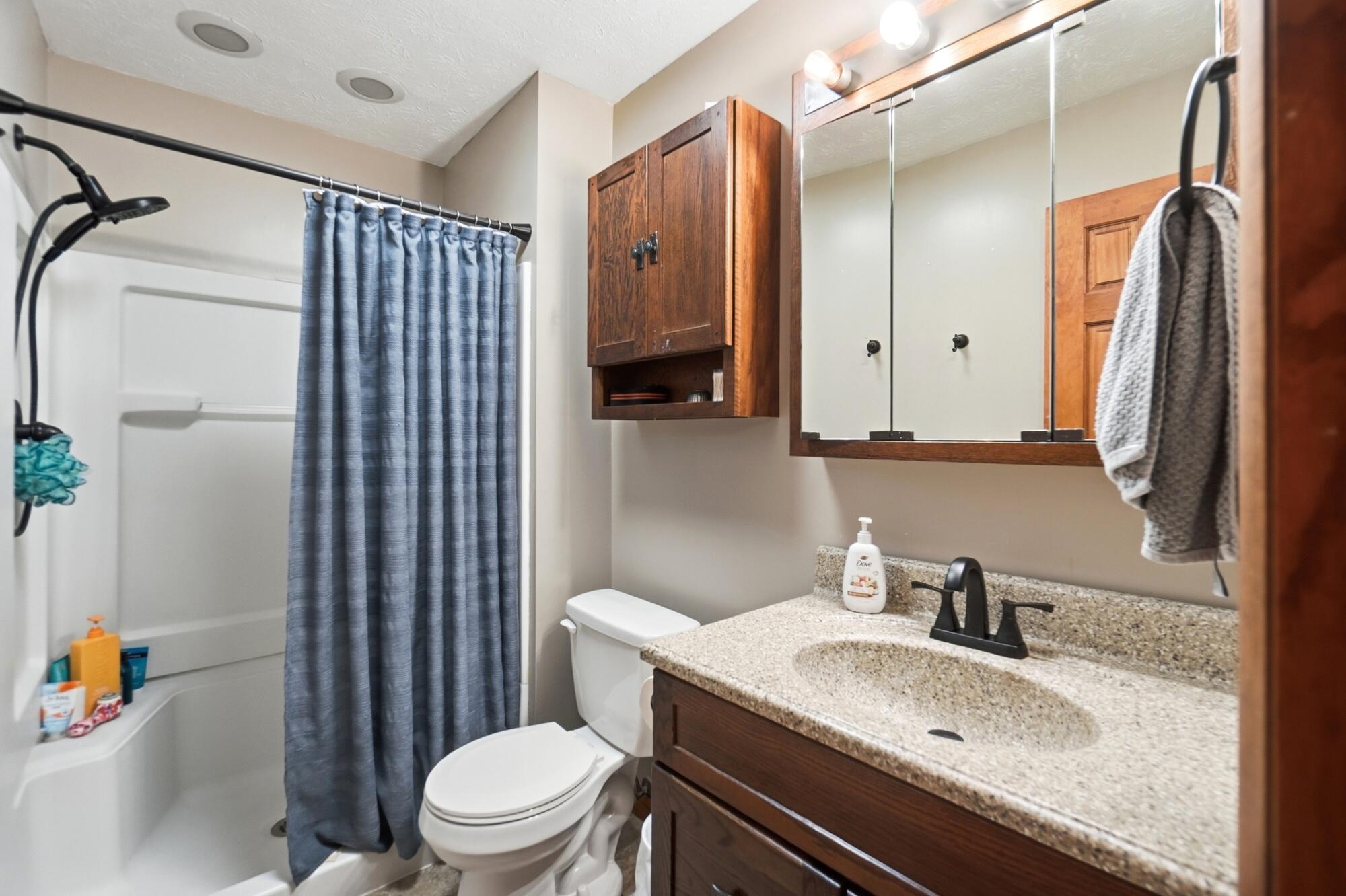 3230 Glouster, Springfield, Ohio 45503