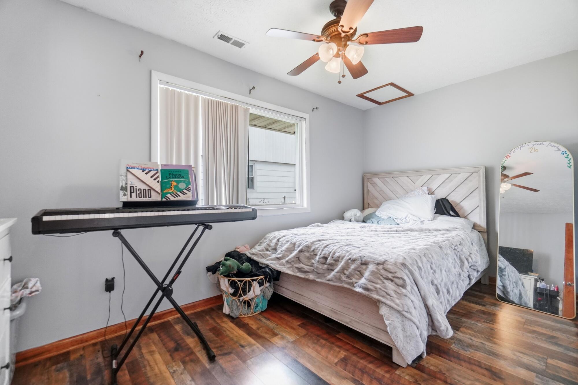 3230 Glouster, Springfield, Ohio 45503