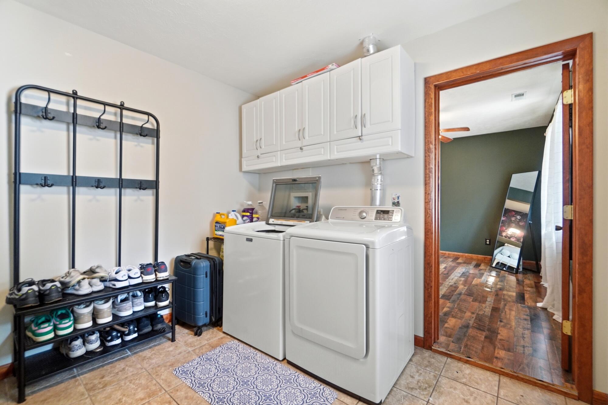 3230 Glouster, Springfield, Ohio 45503