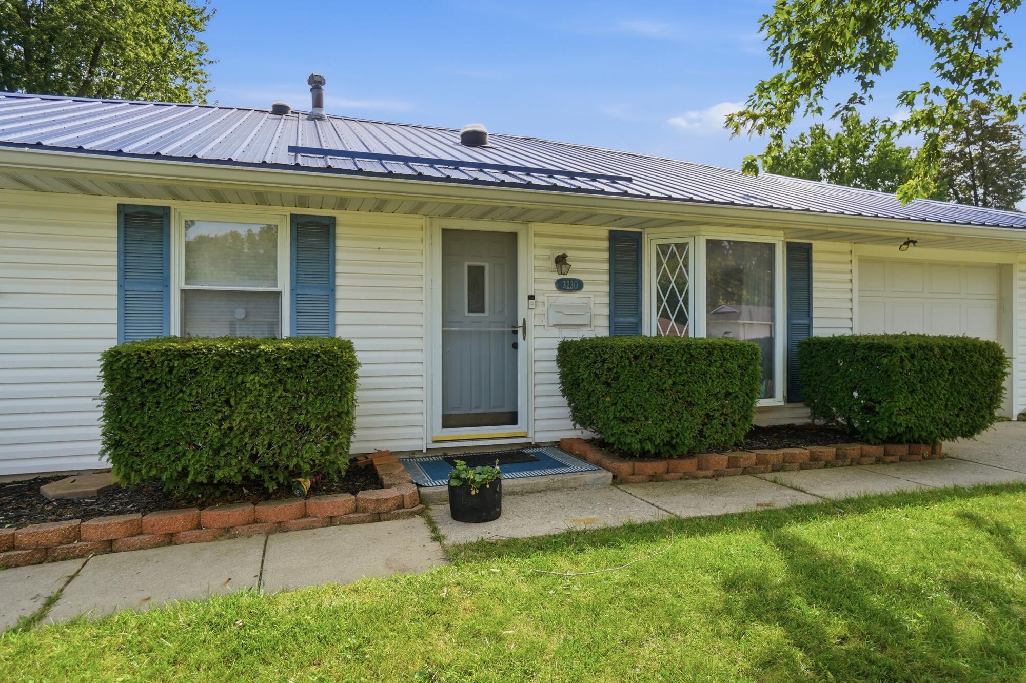 3230 Glouster, Springfield, Ohio 45503