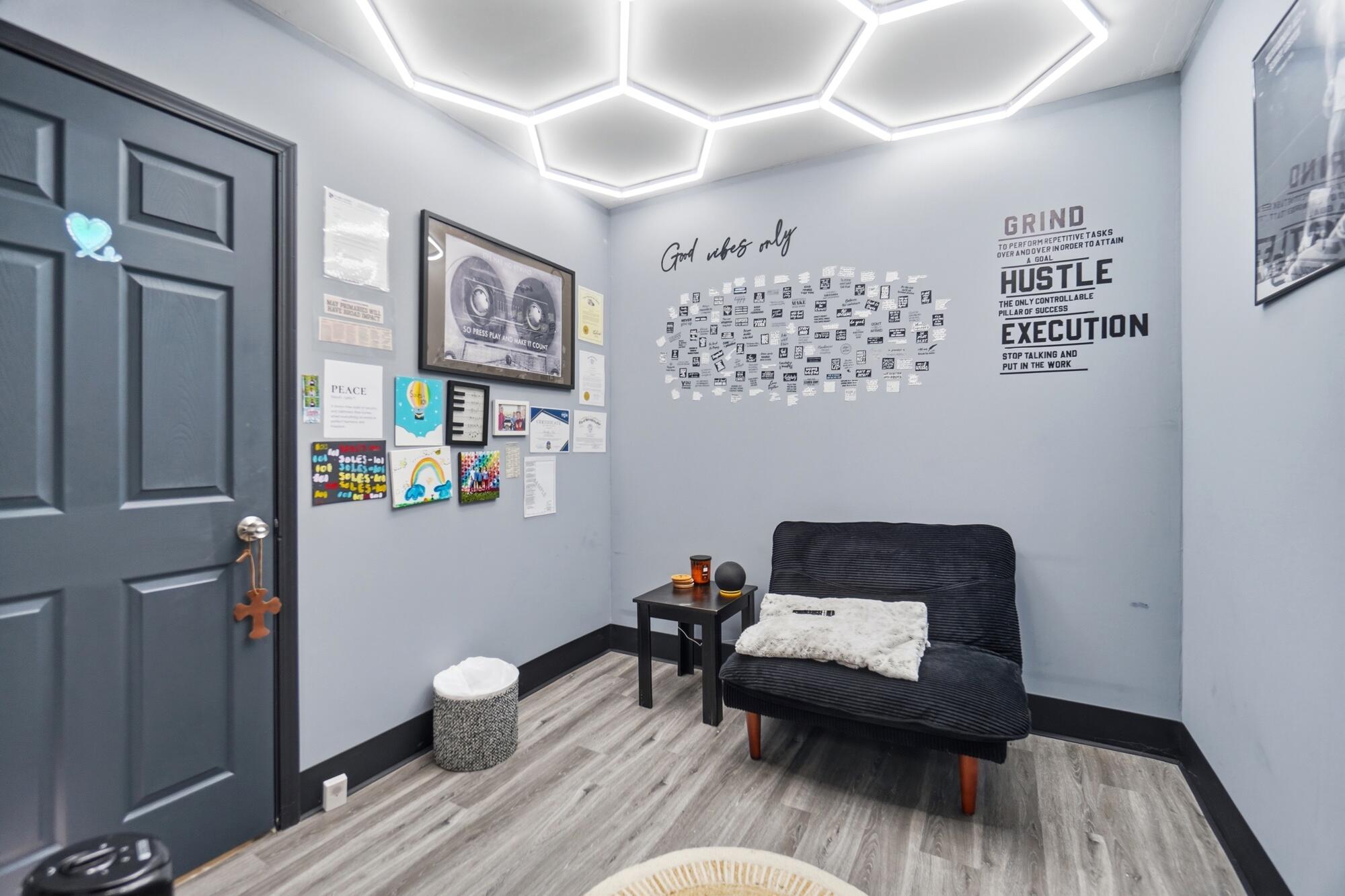 3230 Glouster, Springfield, Ohio 45503