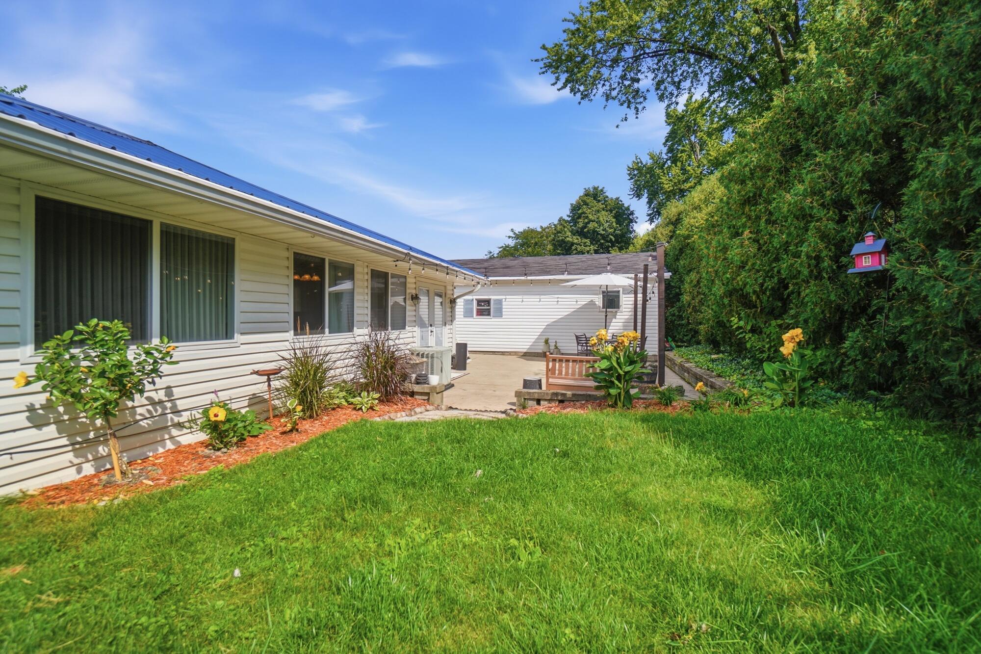 3230 Glouster, Springfield, Ohio 45503