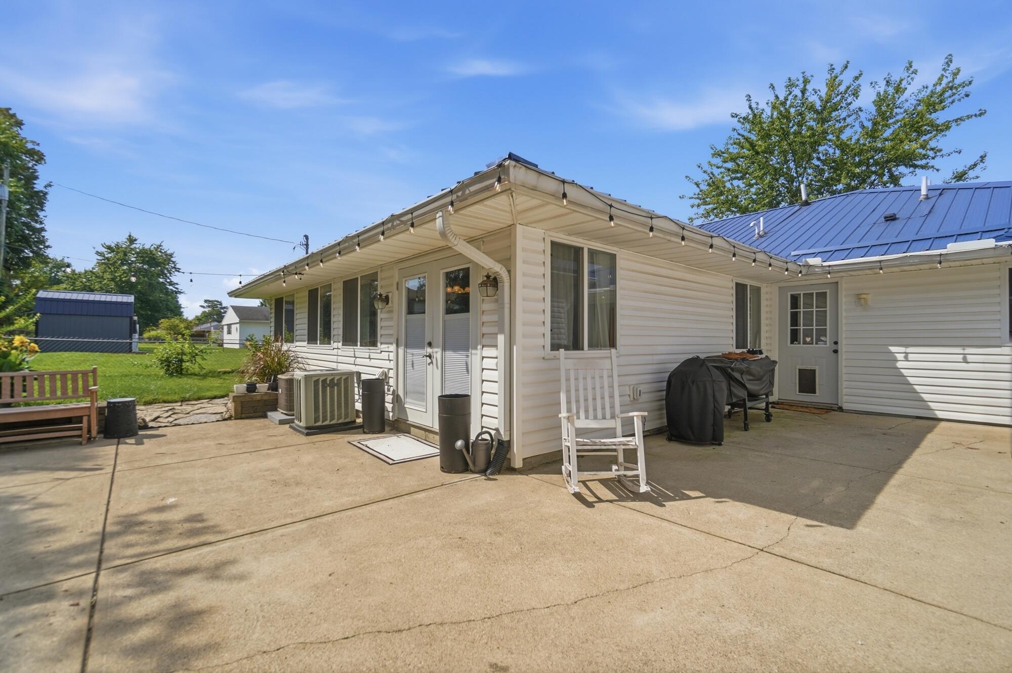 3230 Glouster, Springfield, Ohio 45503