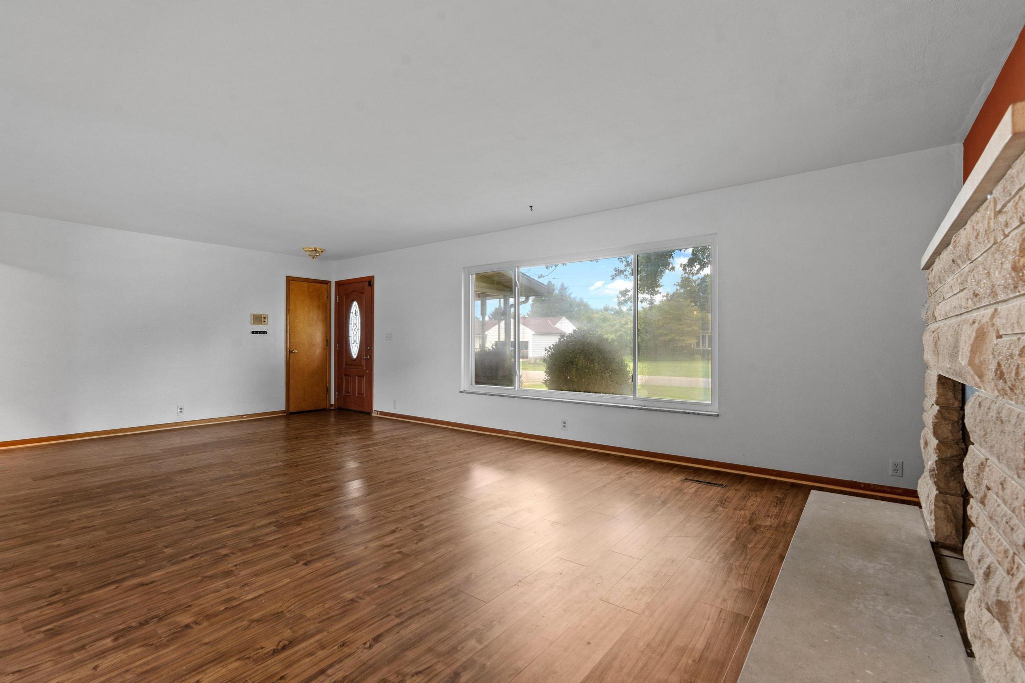 195 Countryside, Enon, Ohio 45323