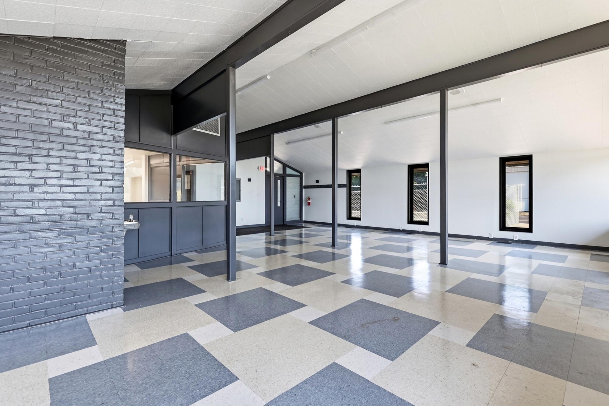 1200 Home, Springfield, Ohio 45503
