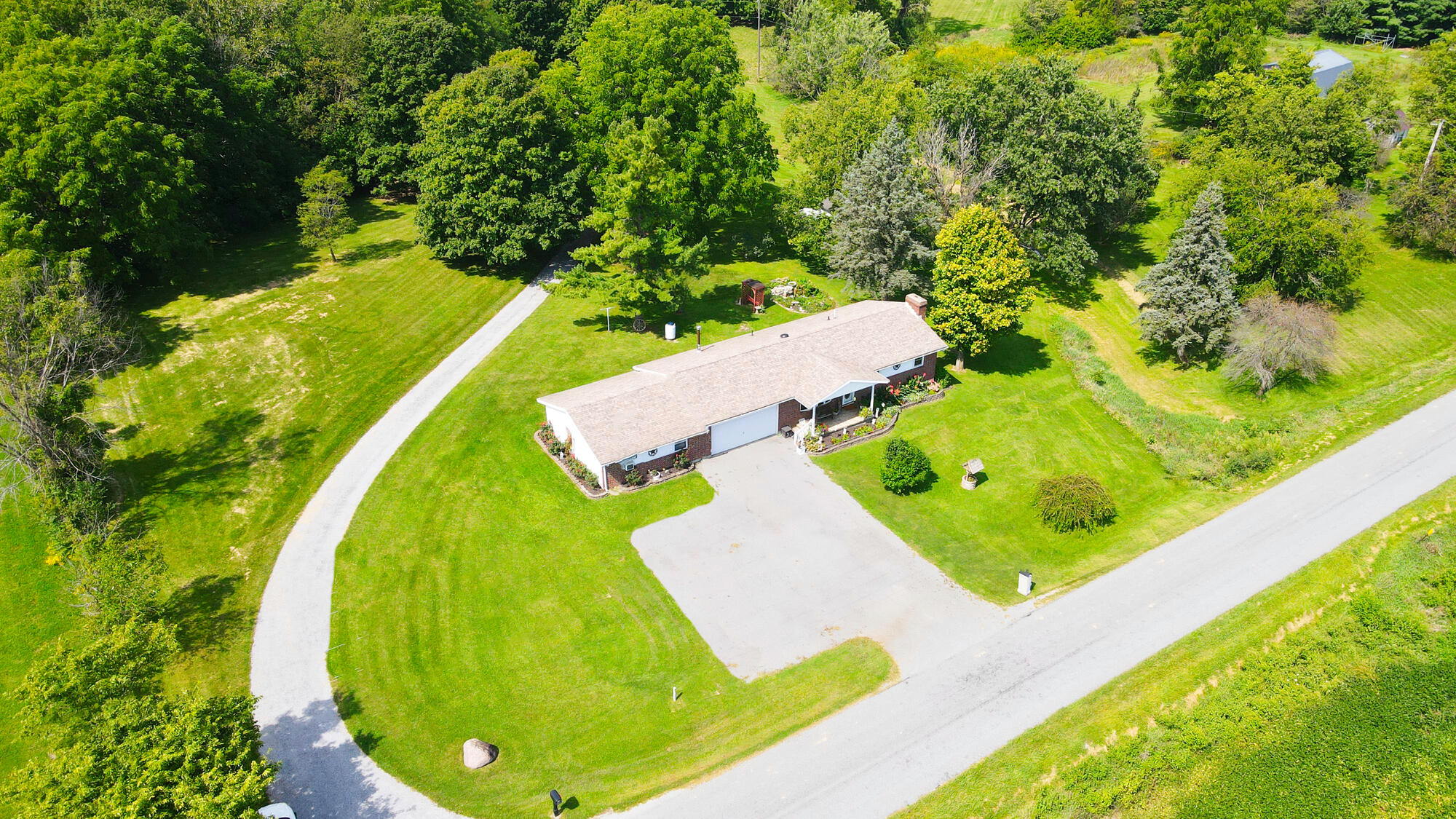 10365 Shelby Freyburg, Wapakoneta, Ohio 45895