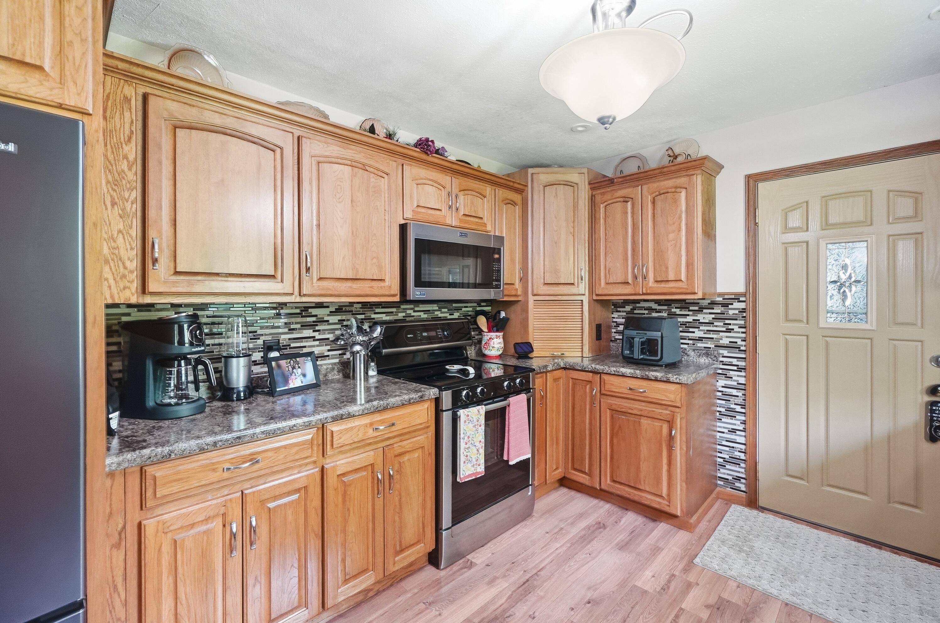 10365 Shelby Freyburg, Wapakoneta, Ohio 45895