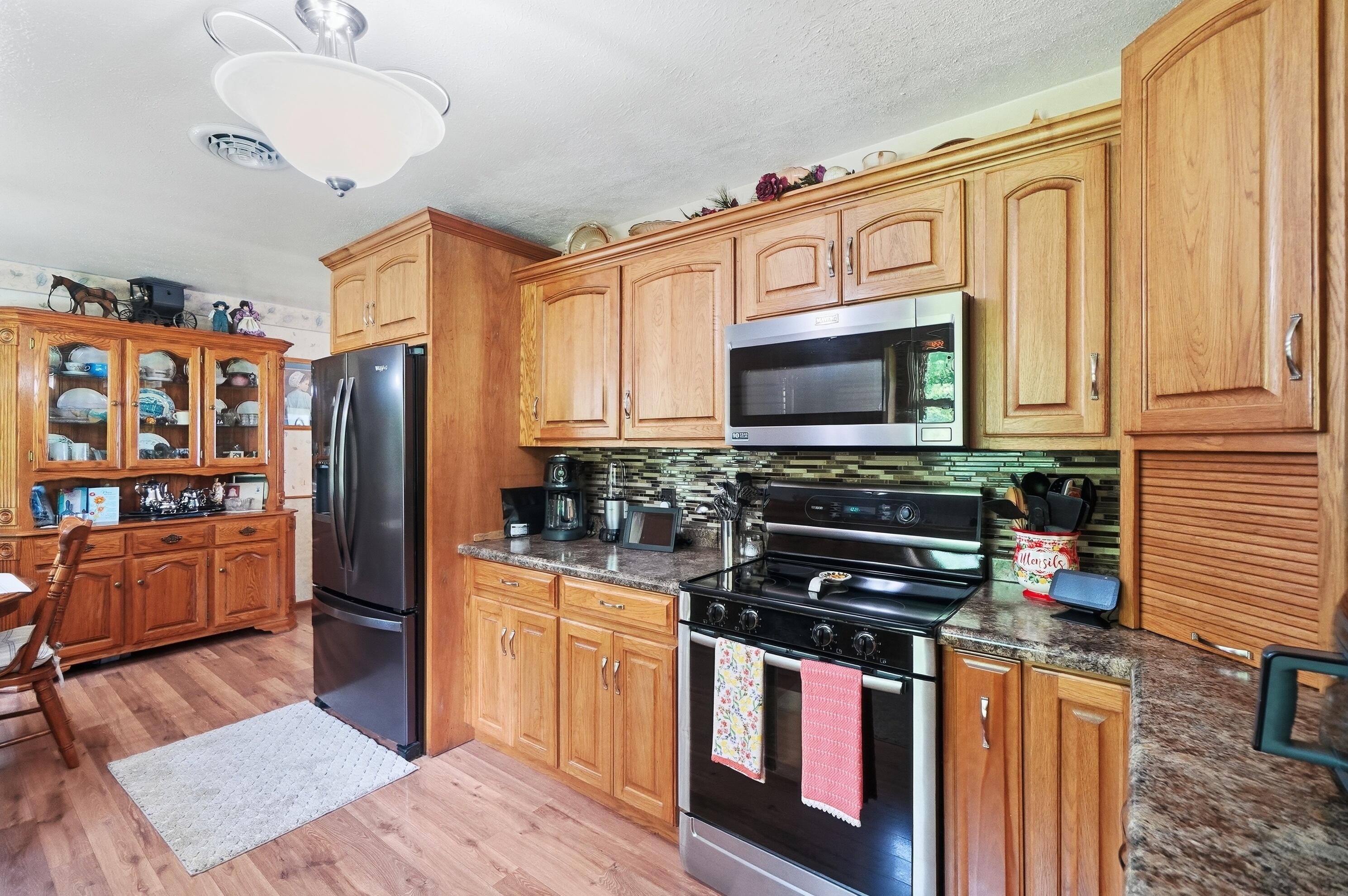 10365 Shelby Freyburg, Wapakoneta, Ohio 45895