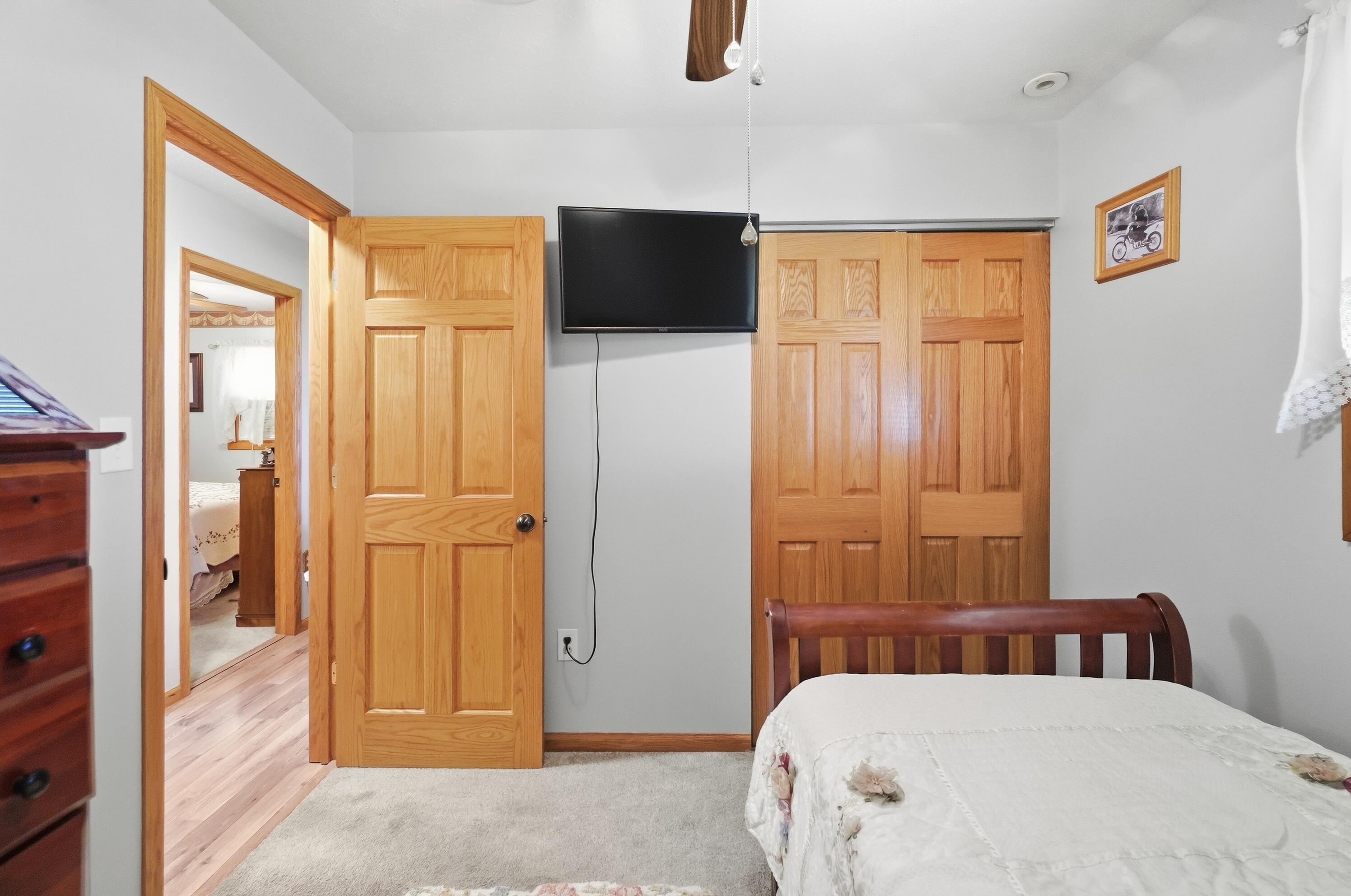 10365 Shelby Freyburg, Wapakoneta, Ohio 45895