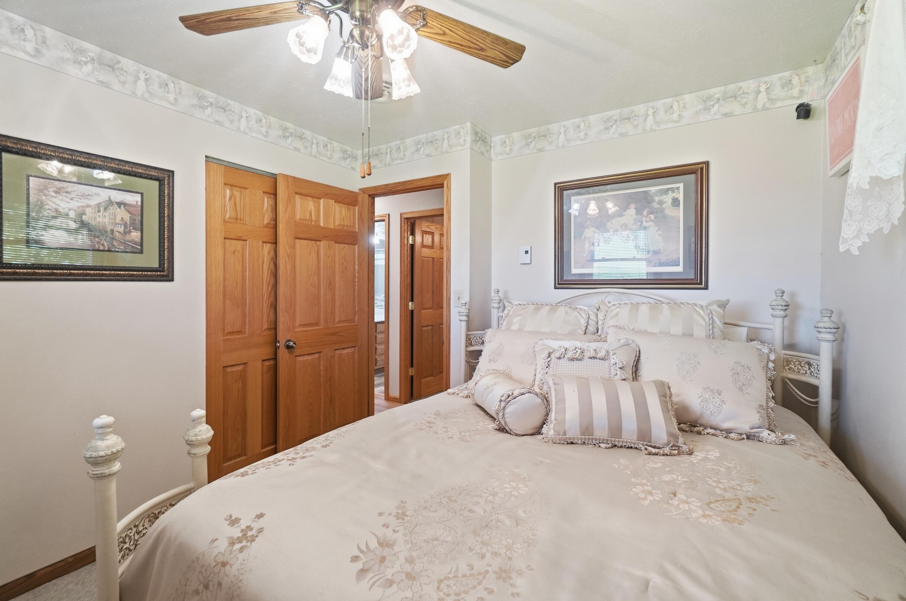10365 Shelby Freyburg, Wapakoneta, Ohio 45895