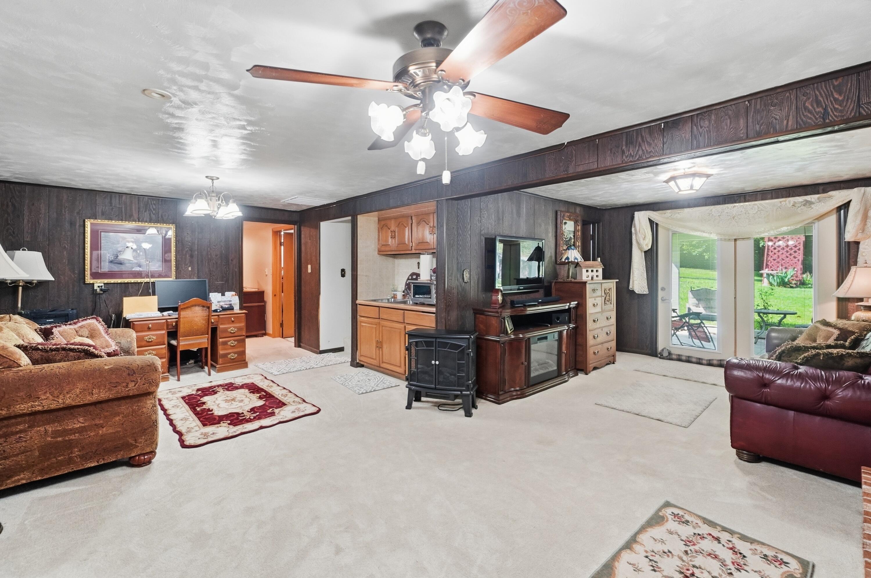 10365 Shelby Freyburg, Wapakoneta, Ohio 45895