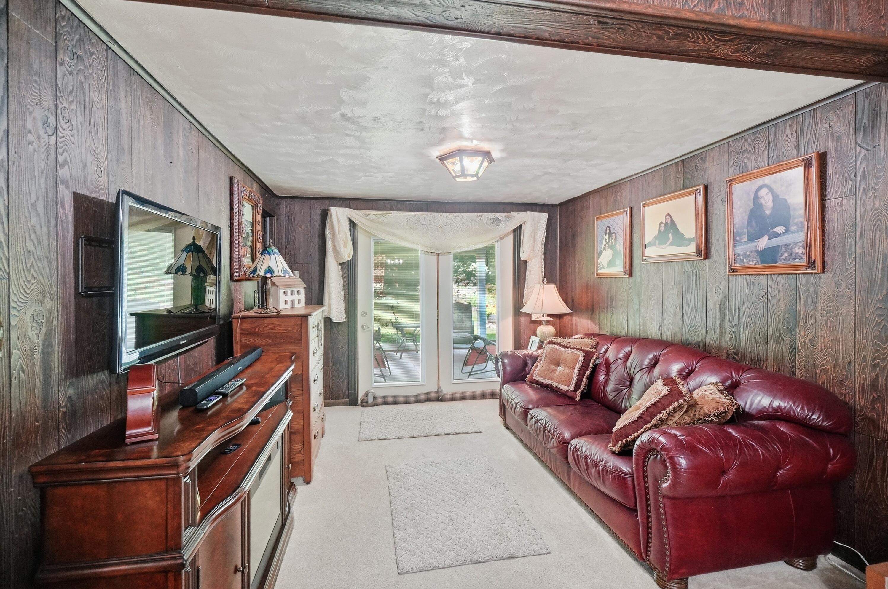 10365 Shelby Freyburg, Wapakoneta, Ohio 45895