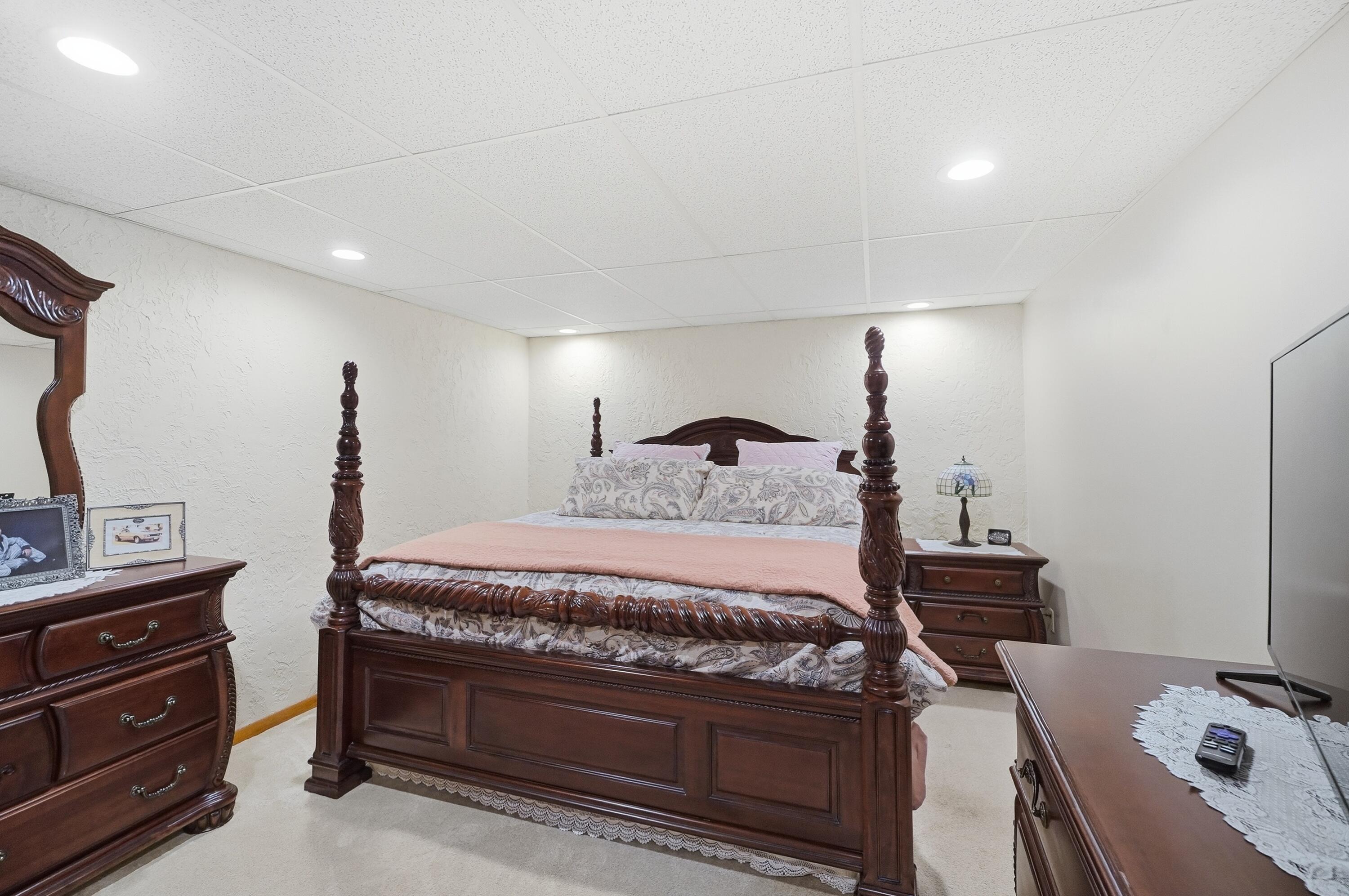 10365 Shelby Freyburg, Wapakoneta, Ohio 45895
