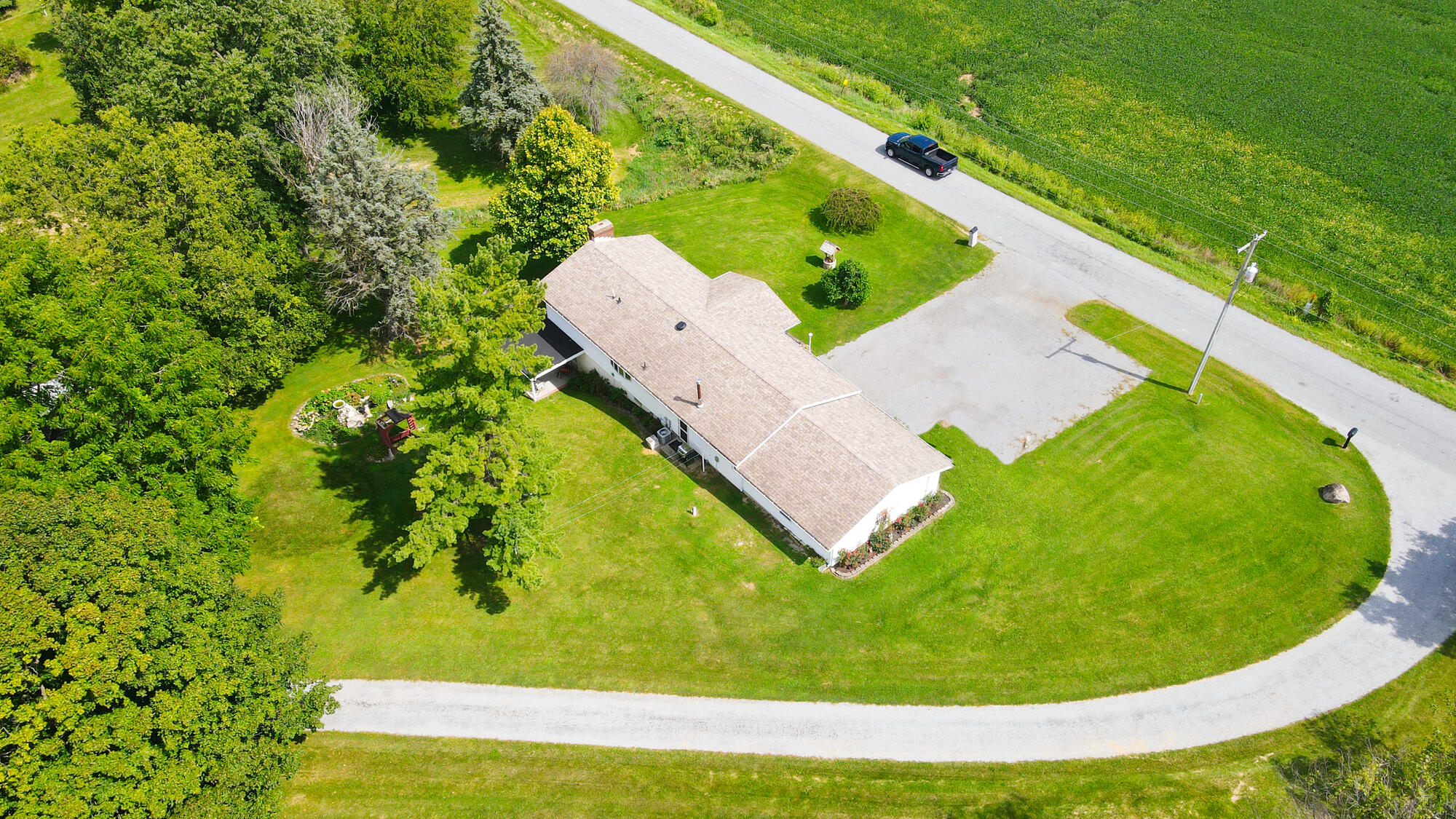 10365 Shelby Freyburg, Wapakoneta, Ohio 45895