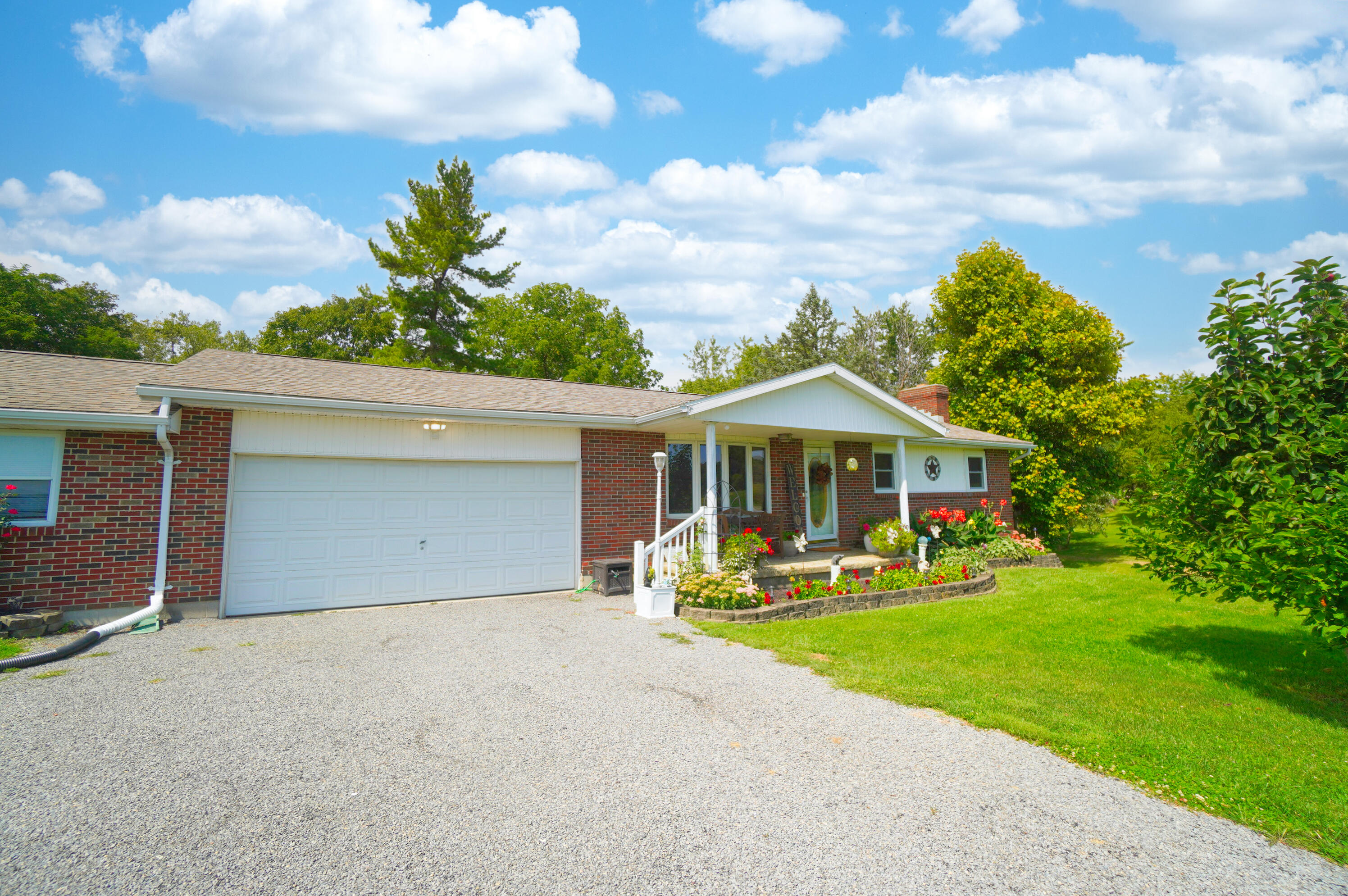 10365 Shelby Freyburg, Wapakoneta, Ohio 45895
