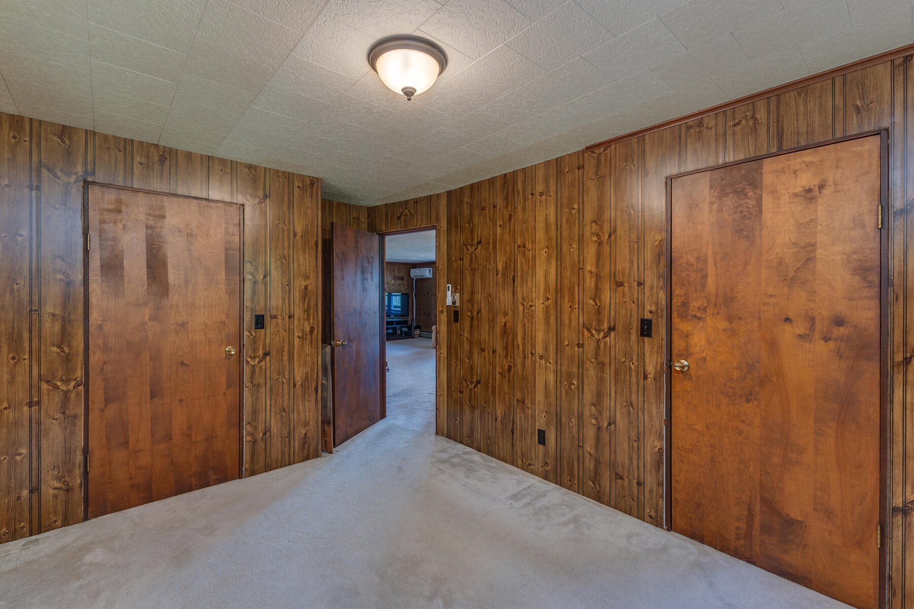 1500 Stillwater, Houston, Ohio 45333