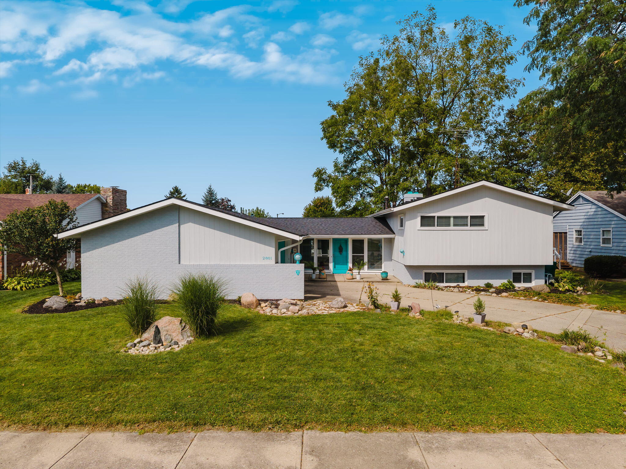 2801 Wellsford, Springfield, Ohio 45503