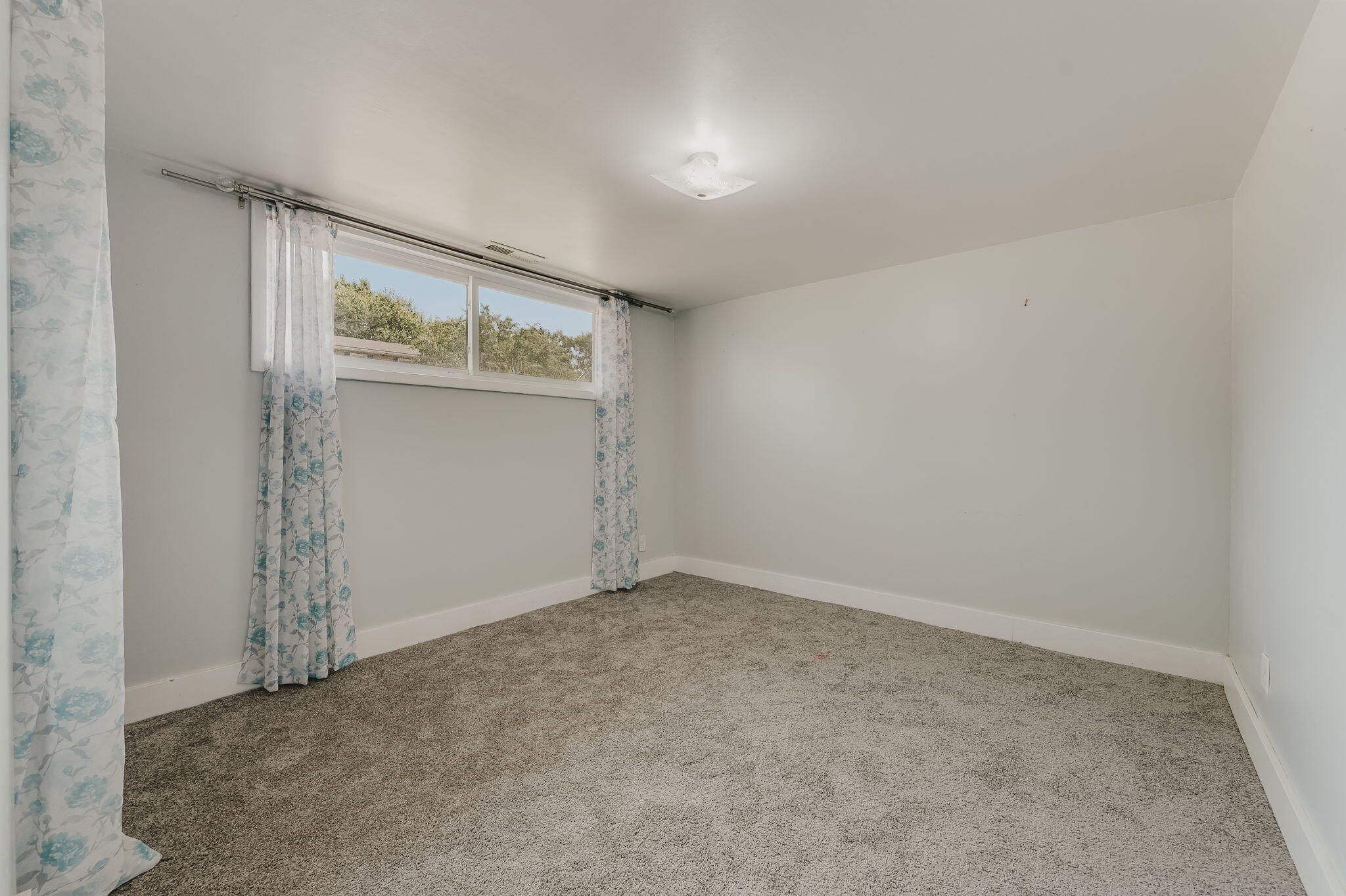 2801 Wellsford, Springfield, Ohio 45503