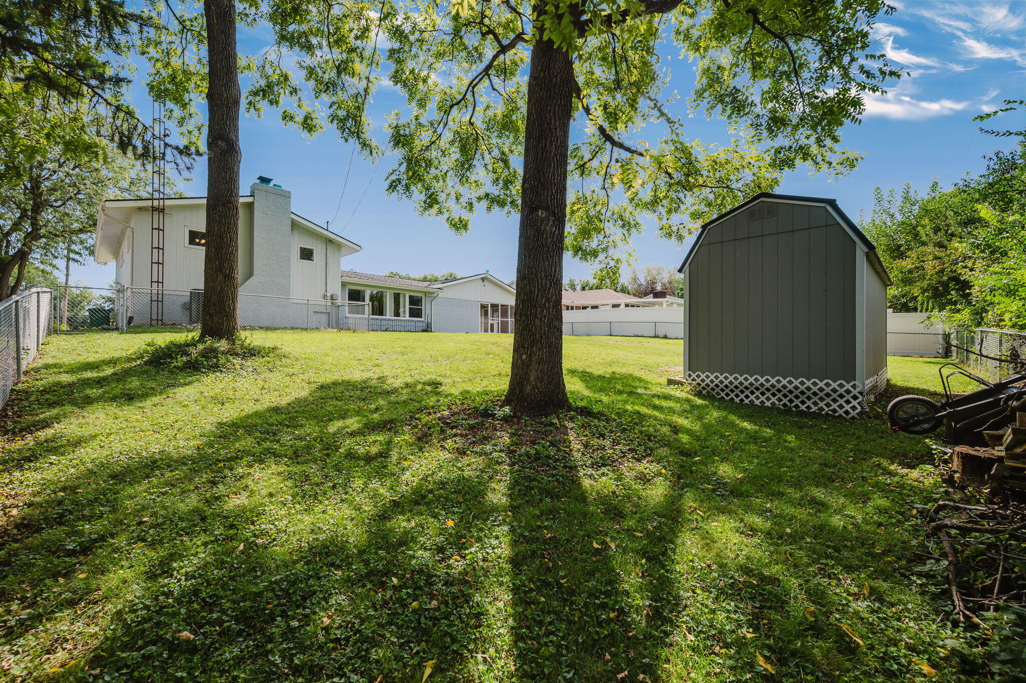 2801 Wellsford, Springfield, Ohio 45503