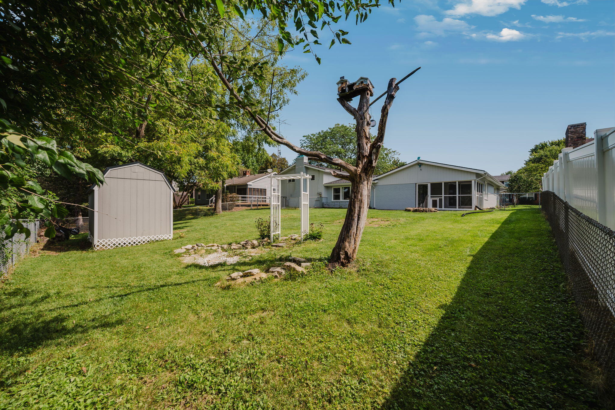 2801 Wellsford, Springfield, Ohio 45503